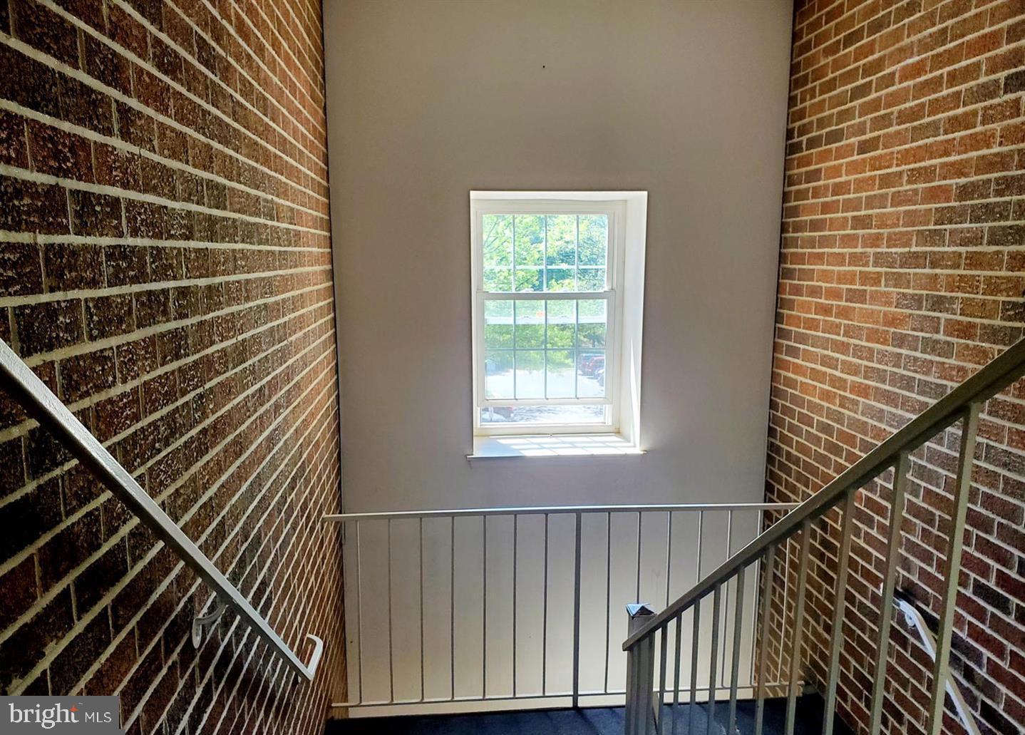 FLOWER HILL - Residential Lease