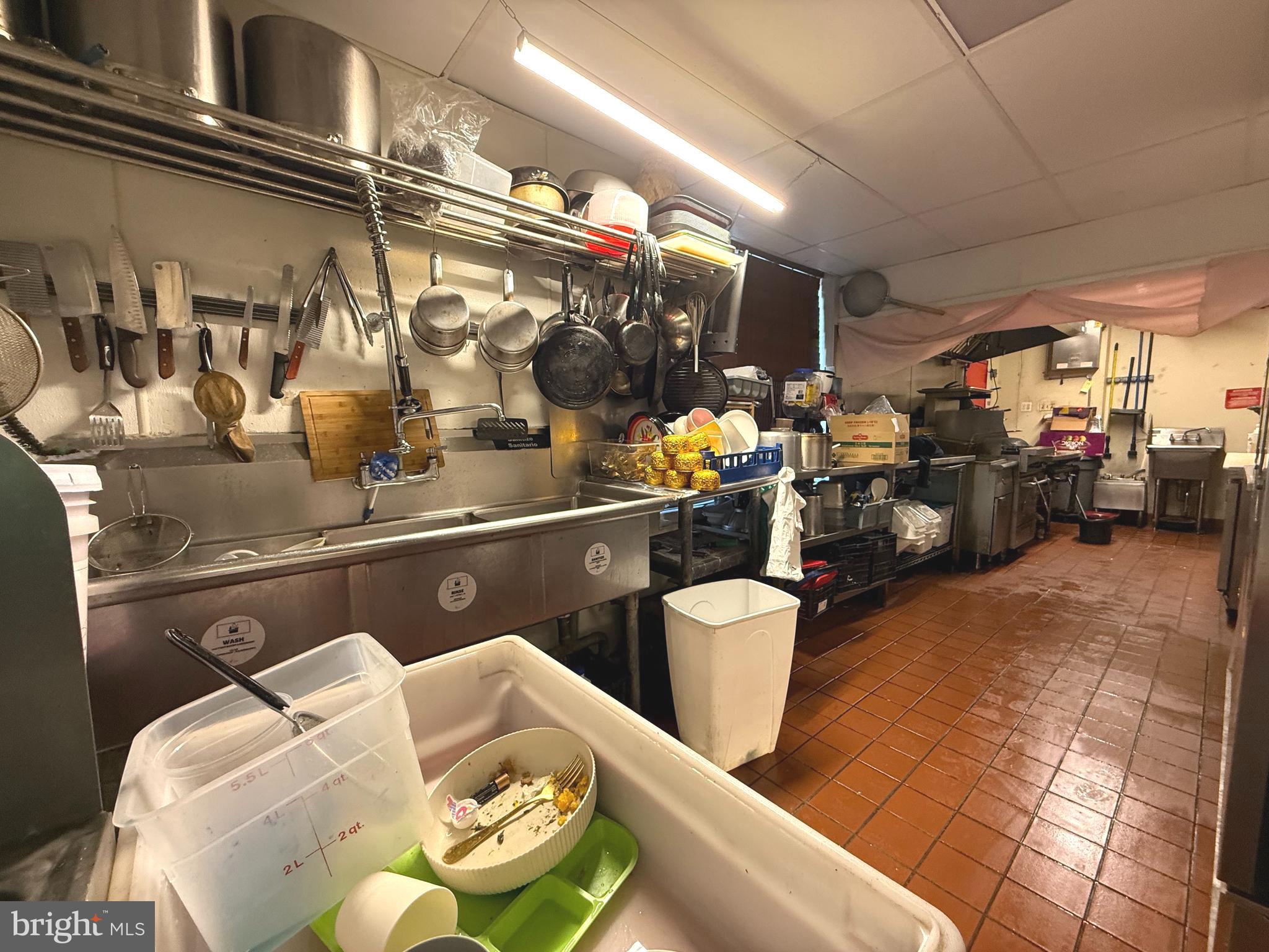 CENTER CITY - Commercial Sale