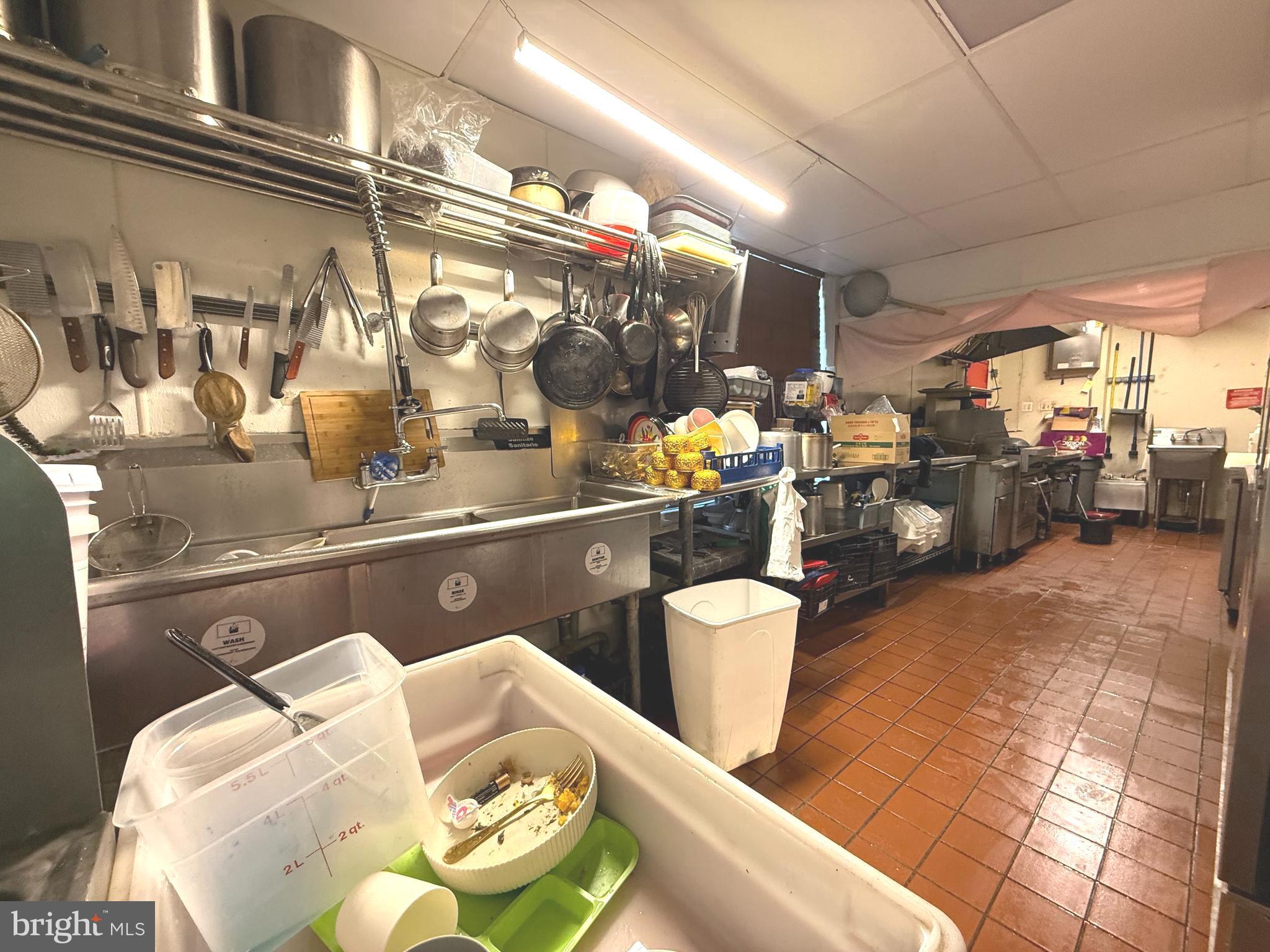 CENTER CITY - Commercial Sale