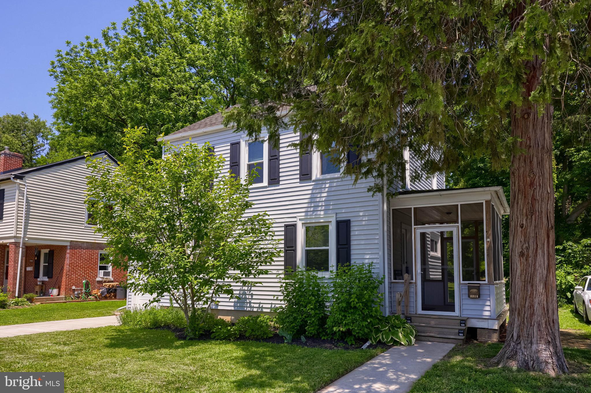 1221 ELM AVENUE