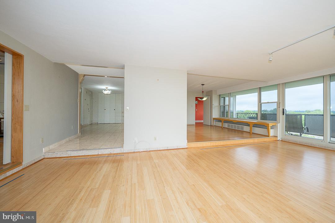 SUTTON TERRACE - Residential
