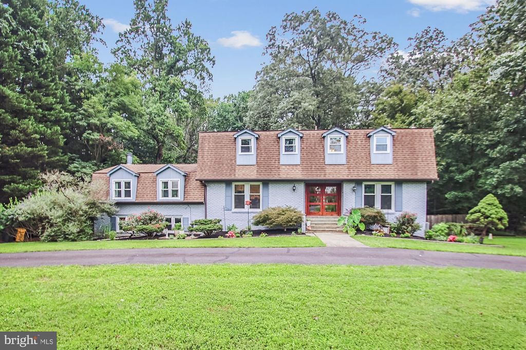 Photo of 1306 Lavall Drive, DAVIDSONVILLE, MD 21035 (MLS # MDAA2127704)