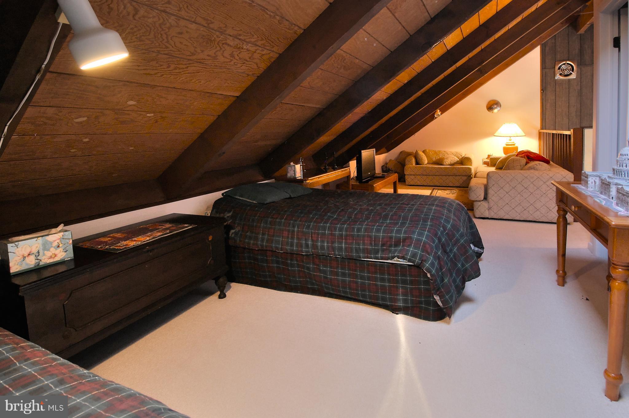 THE HILL - Residential