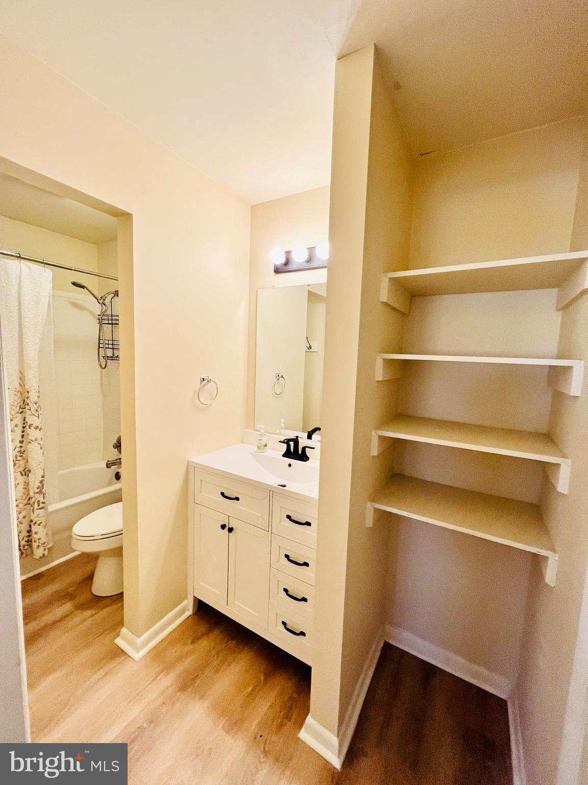 LYNNBROOK SUB - Residential