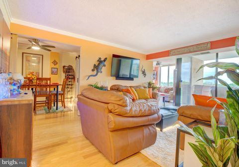 Photo of 4500 S Four Mile Run Drive #1220, ARLINGTON, VA 22204 (MLS # VAAR2072388)