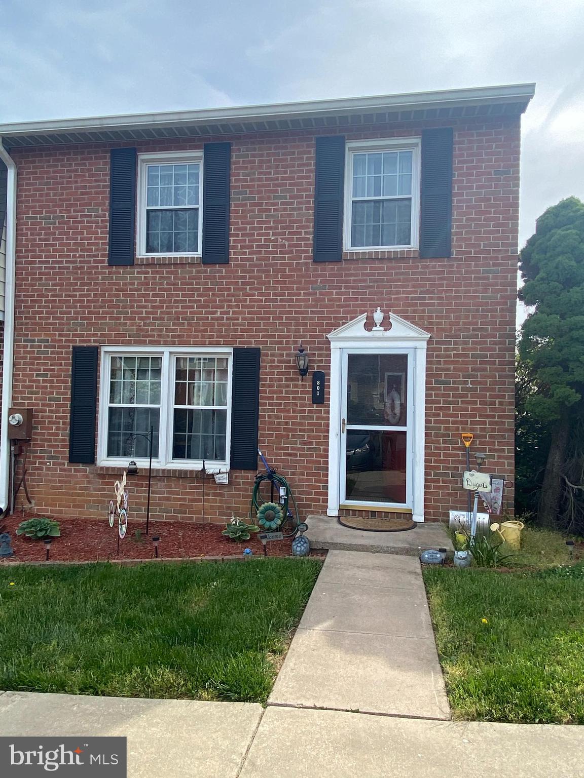 OLD FIELDS - Residential