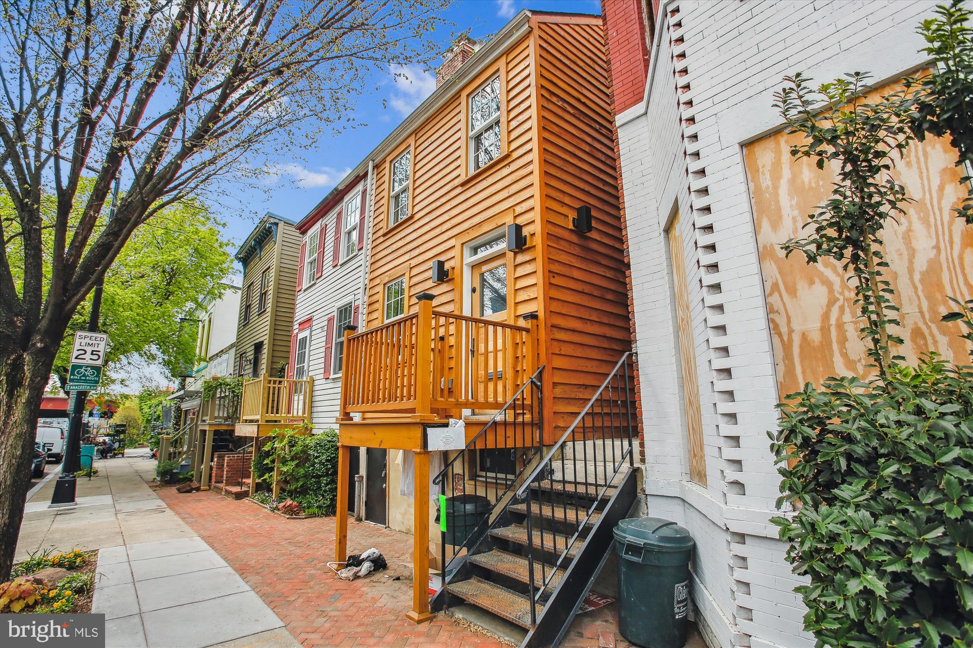 903 11TH STREET SE