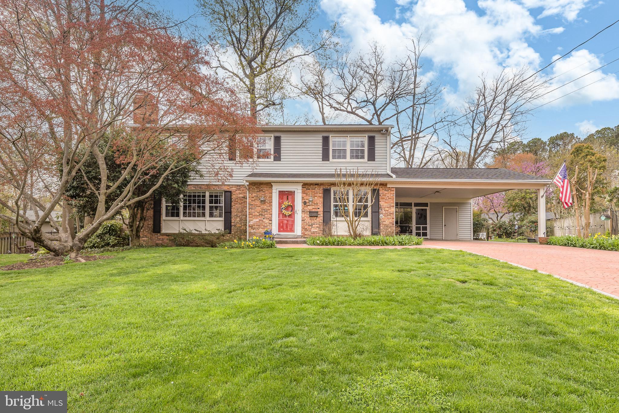 RIVERSIDE ESTATES - Residential