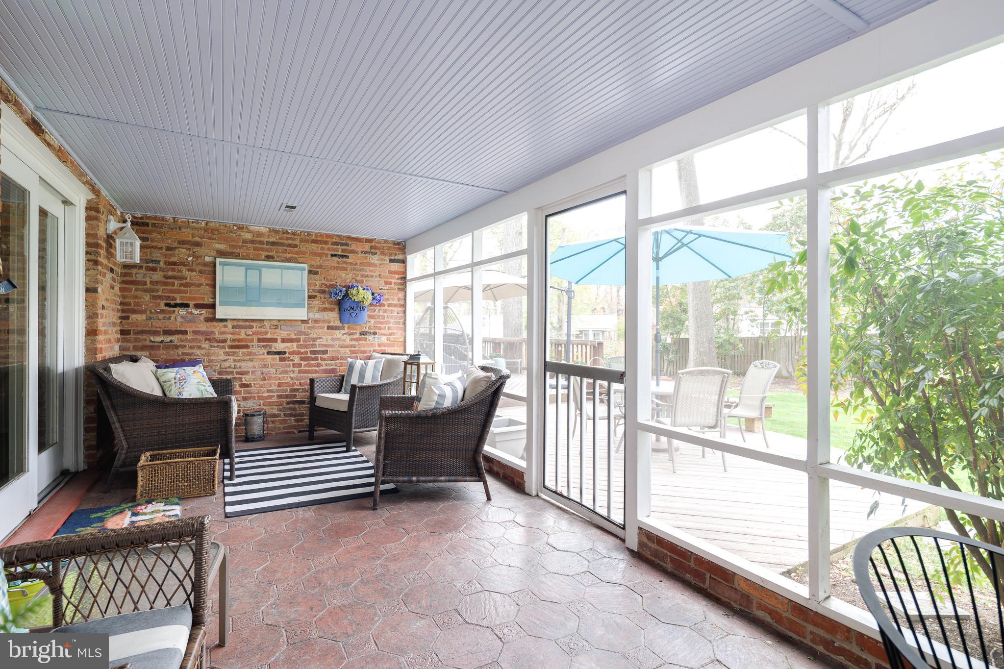 RIVERSIDE ESTATES - Residential