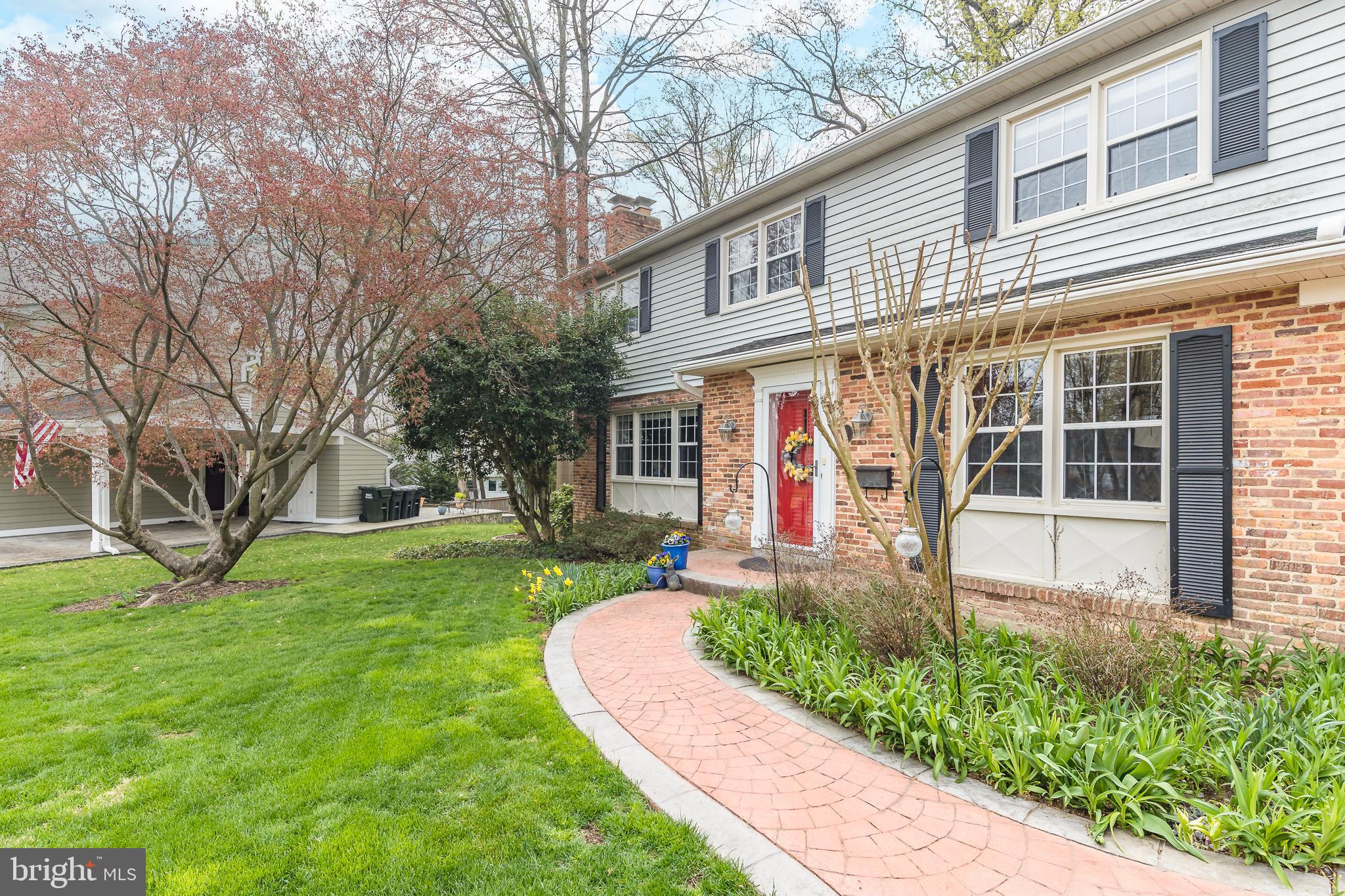 RIVERSIDE ESTATES - Residential