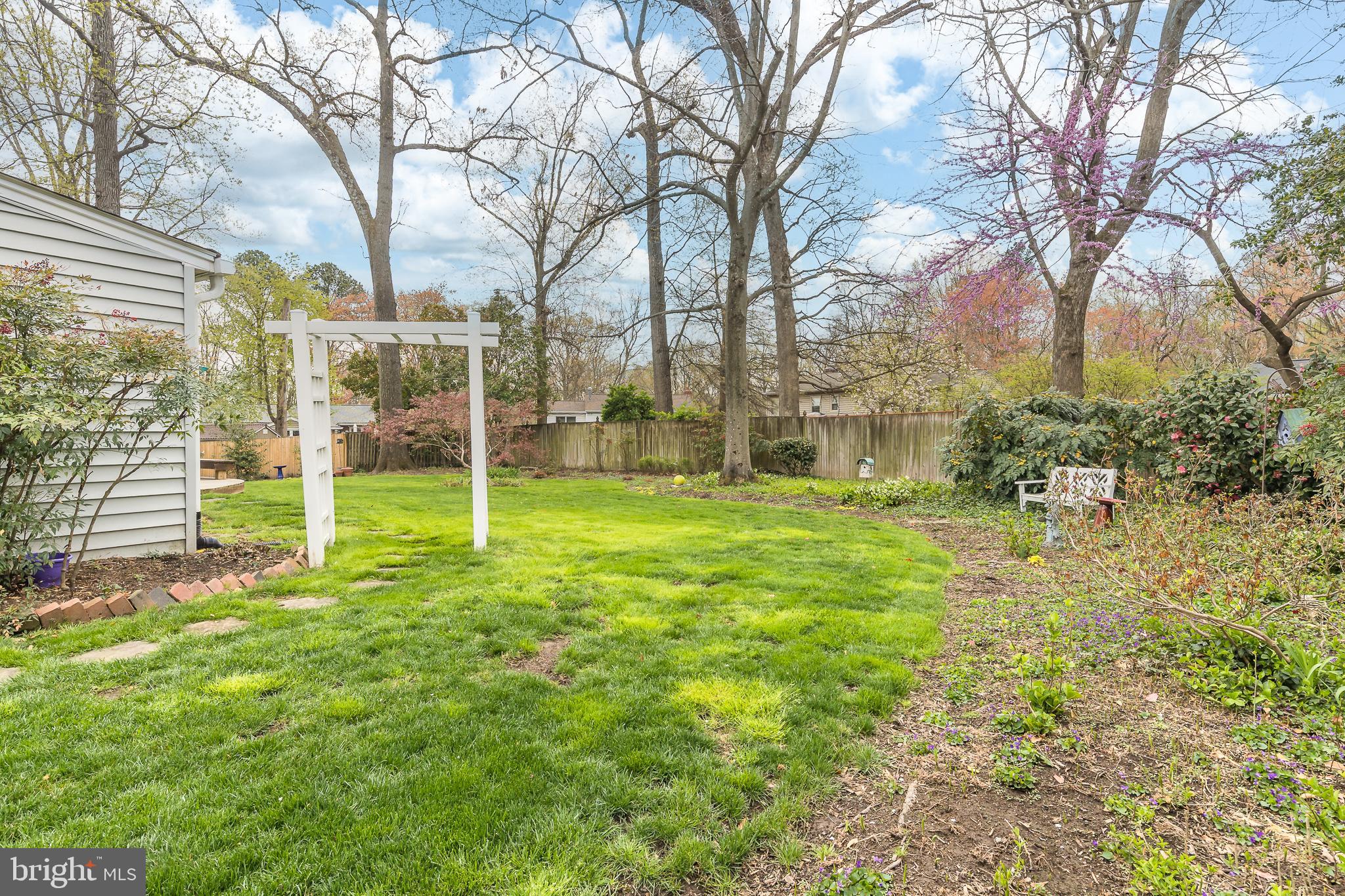 RIVERSIDE ESTATES - Residential