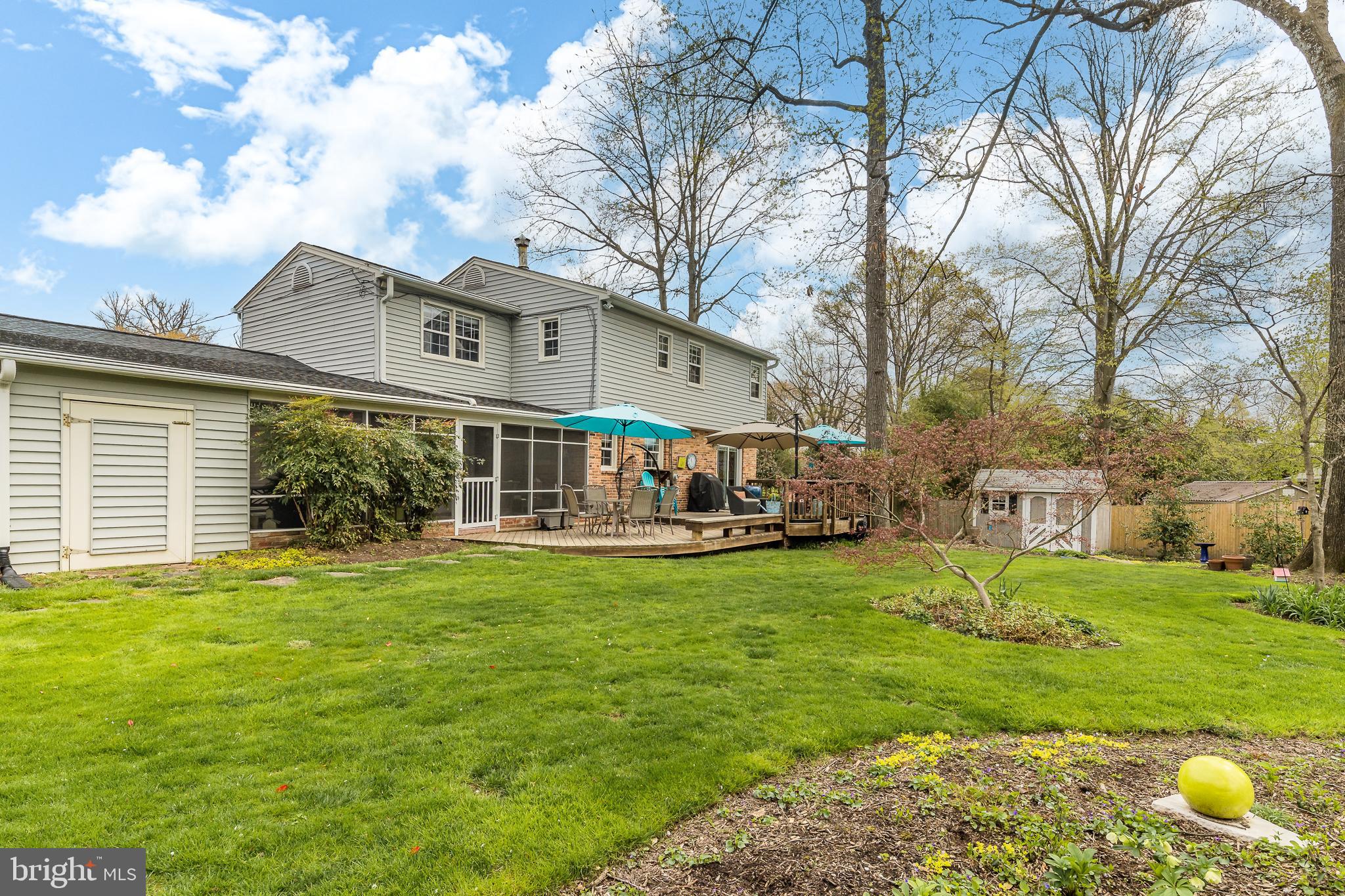 RIVERSIDE ESTATES - Residential