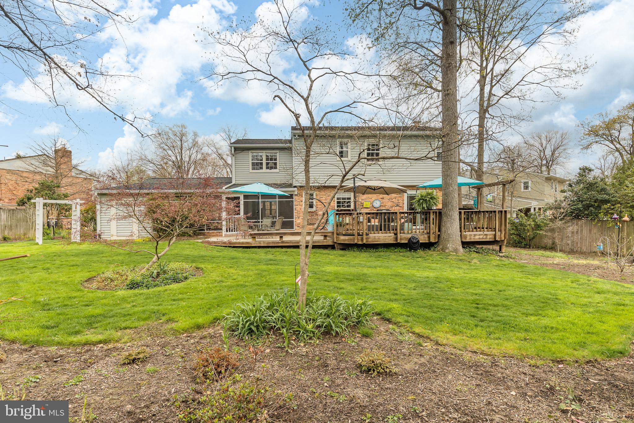 RIVERSIDE ESTATES - Residential