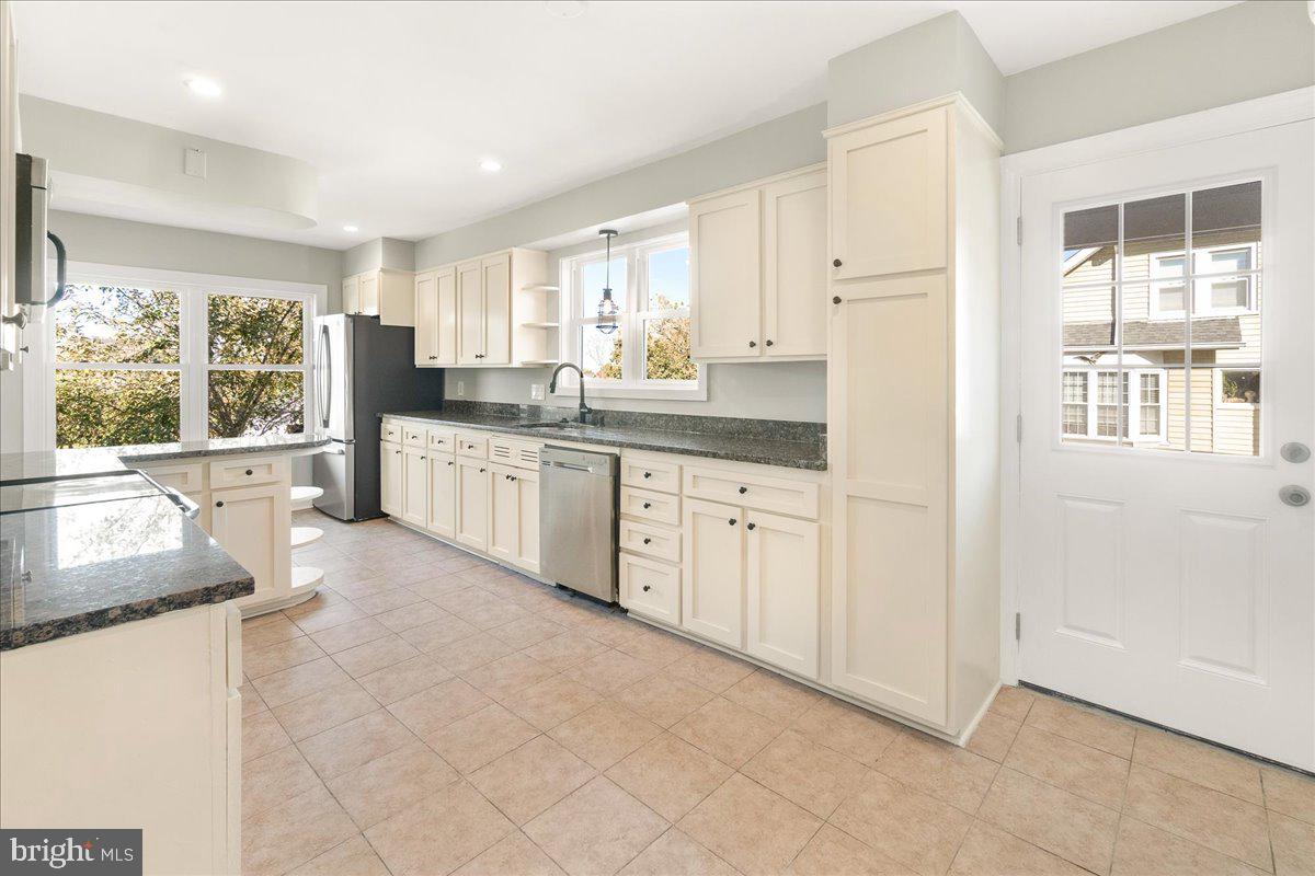 DAMASCUS - Residential