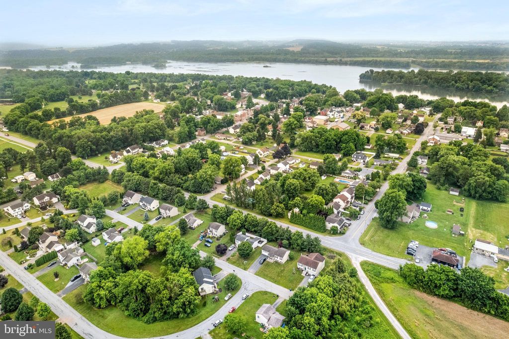 Photo of 118 Commodore Drive, Bainbridge, PA 17502 (MLS # PALA2051010)