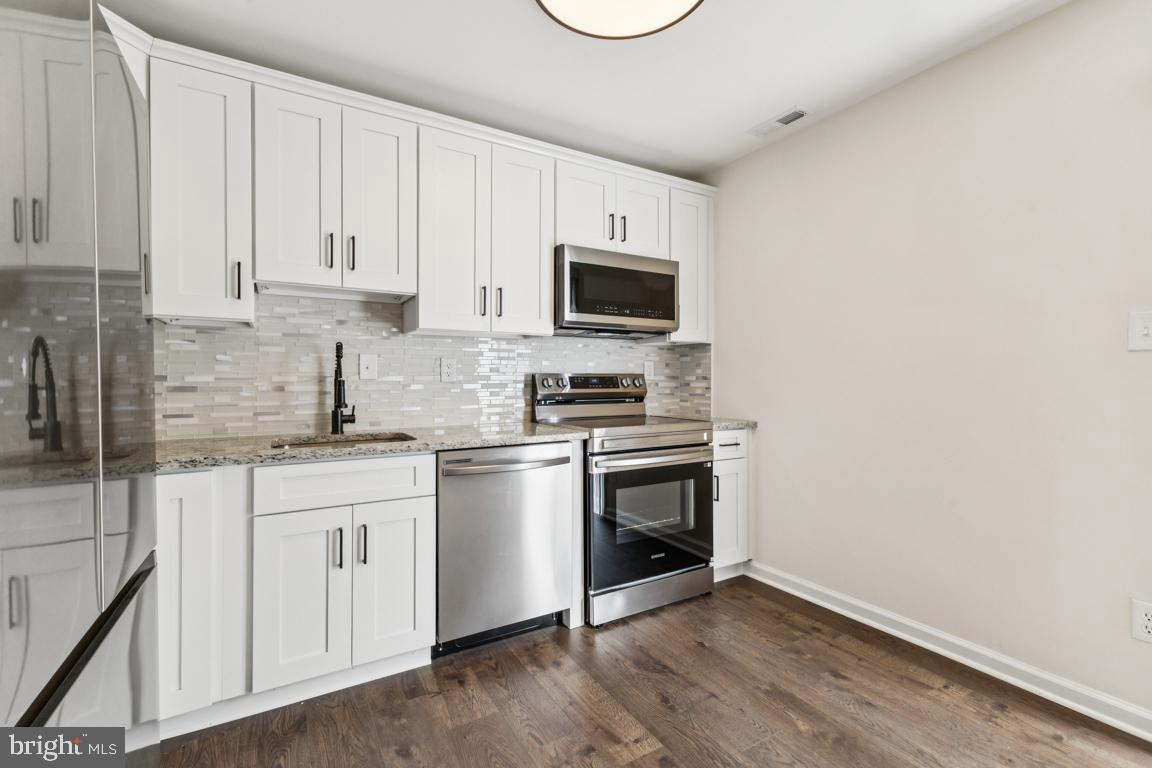 13723 AUTUMN VALE COURT