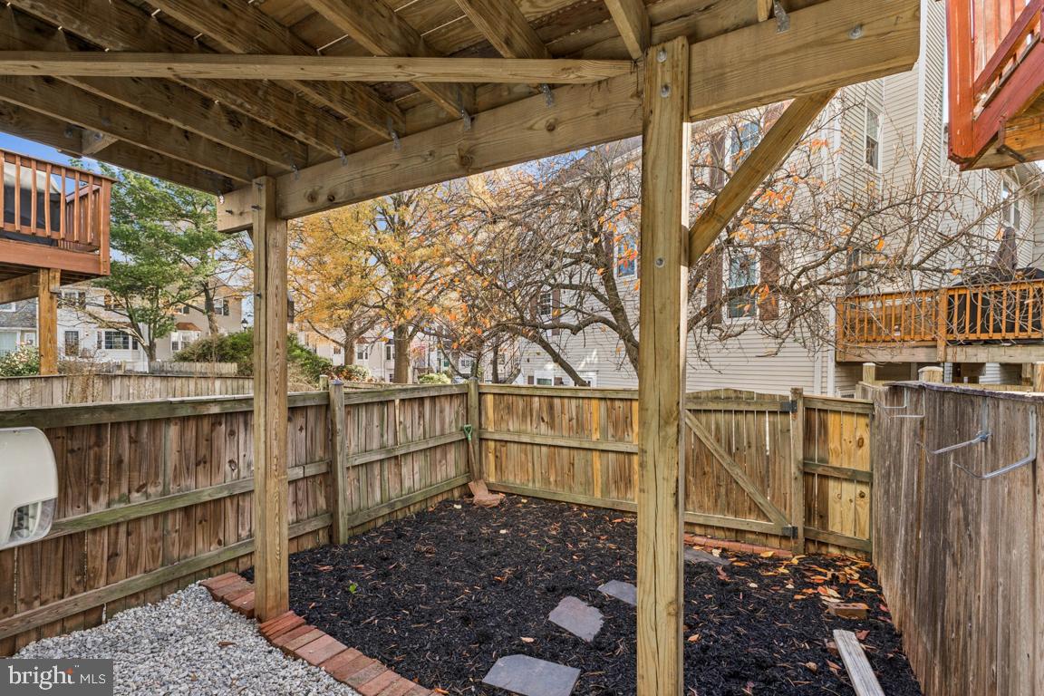 WINDING BROOK - Residential