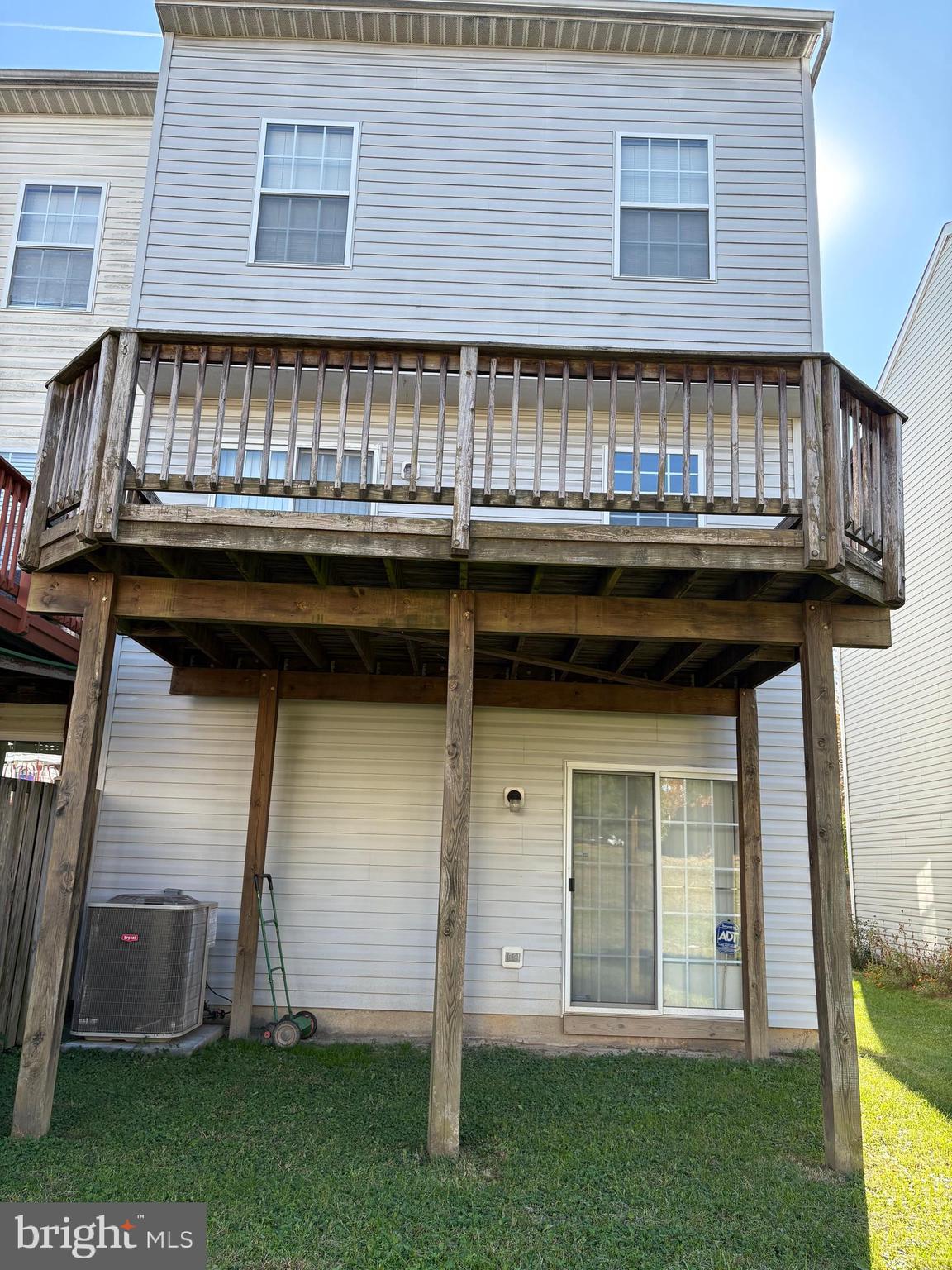 WOODLAND PARK - Residential Lease