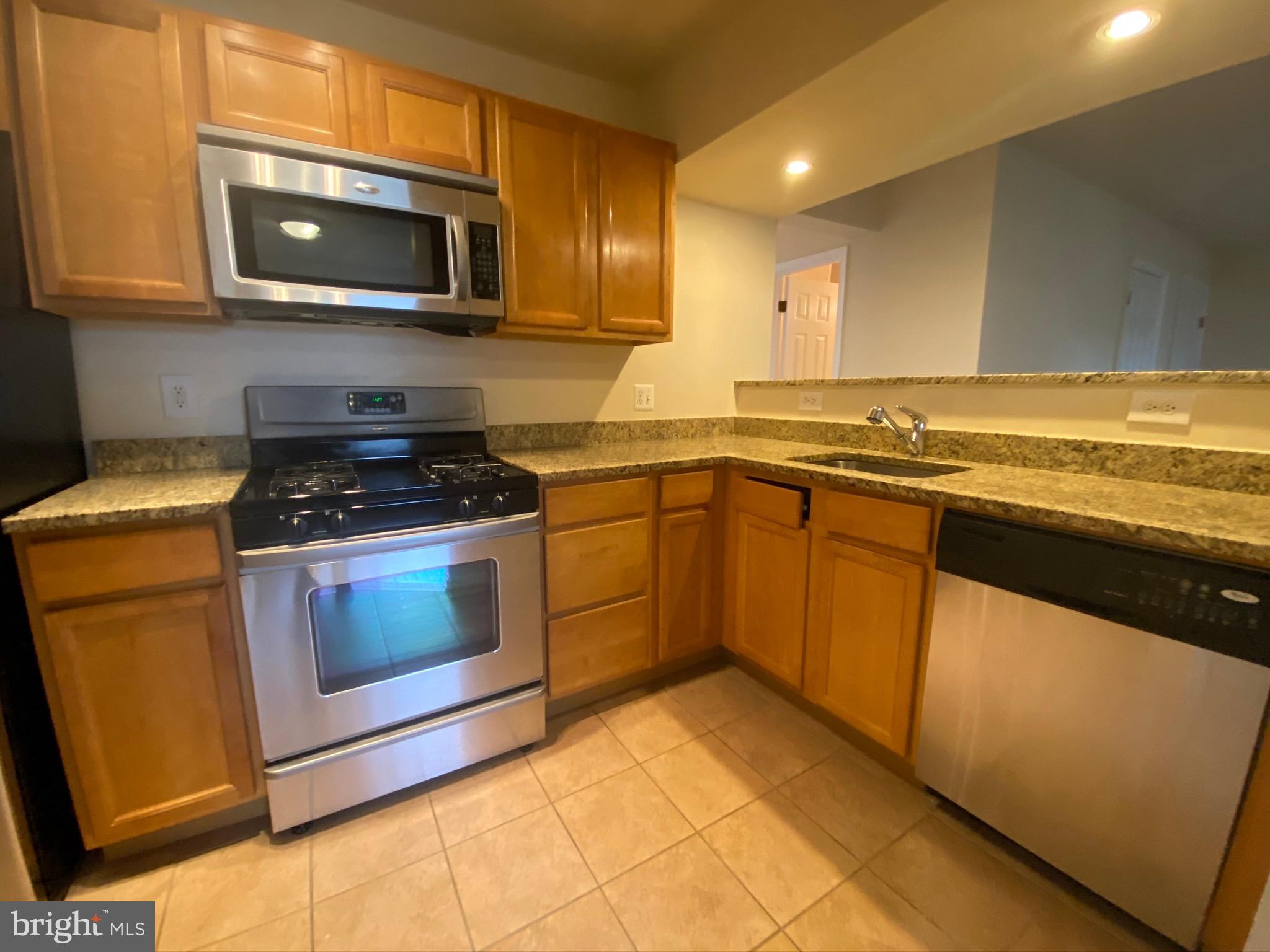 MARKHAM VIEW CONDOMINIUMS - Residential