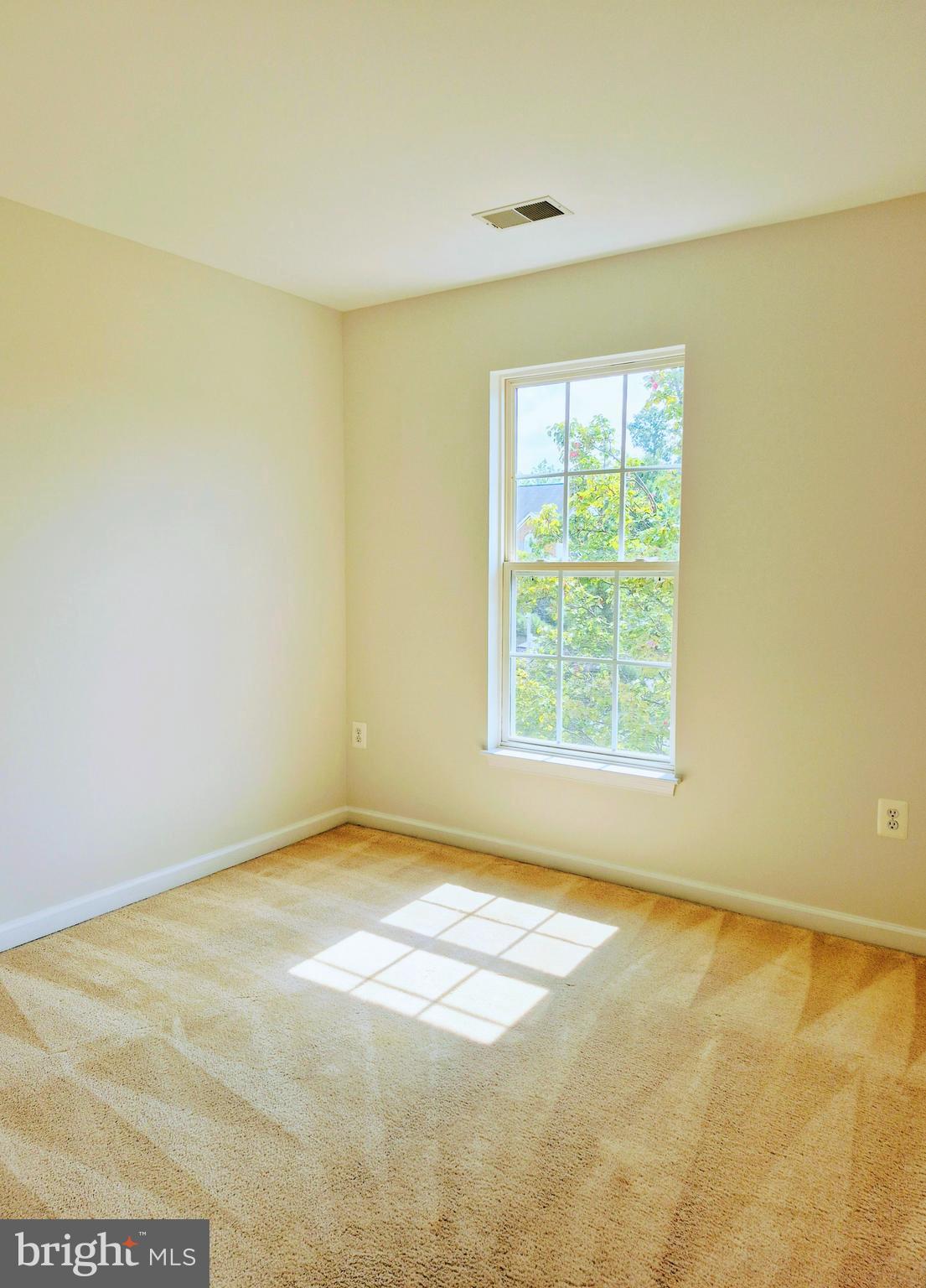 LANDOVER MEWS-PLAT FIVE> - Residential