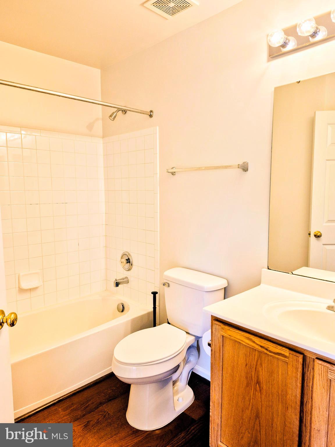 LANDOVER MEWS-PLAT FIVE> - Residential