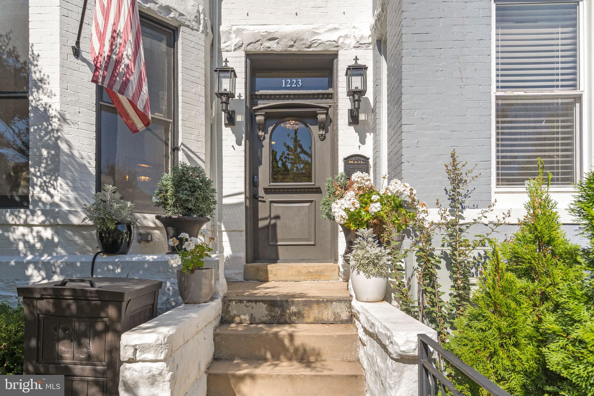 1223 FAIRMONT STREET NW