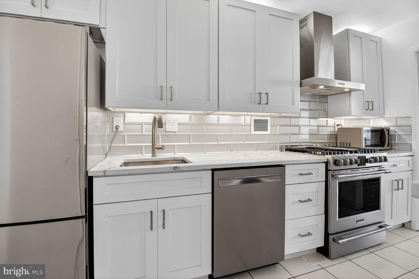 Modern Elegance in Friendship Heights / Chevy Chase!
Step into this sun-filled 1-bedroom, 1-bath condominium with million-dollar views right from your living room. Featuring beautiful engineered hardwood floors, abundant natural light, and a perfect blend of style and comfort, this home is sure to impress.
The modern European chef’s kitchen is a true showstopper—featuring premium finishes and top-tier appliances, including a Frigidaire gas range with built-in air fryer, Frigidaire dishwasher, sleek vent hood, extra-wide stainless steel sink, quality hardwood cabinetry, eye-catching 3D glass tile backsplash, and stunning white quartz countertops. A matching quartz-topped breakfast bar is perfect for casual meals or evening cocktails.
The bathroom has been partially renovated with a vanity topped in white quartz and a frameless lighted mirror, giving it a fresh, spa-like feel. The spacious bedroom offers a large walk-in closet, direct access to the bathroom, and a convector replaced just 4–5 years ago. Freshly painted and move-in ready, this home is a perfect city retreat.
Located in the heart of Friendship Heights, you’re just blocks from Whole Foods, Lia’s, Sushi Ko, Bloomingdale’s, Wisconsin Place shops, Saks Fifth Avenue, Tiffany & Co., Cheesecake Factory, Maggiano’s, and the Friendship Heights Metro—offering instant access to the best of DC and beyond.
Building Amenities: Rooftop pool and sun deck, fitness center, 24/7 concierge, secured entry, in-building mini-market, Alfio’s Italian Restaurant, and a complimentary building shuttle to Metro and shopping.
Enjoy the carefree city lifestyle you’ve been dreaming of—right in one of DC’s most upscale neighborhoods!