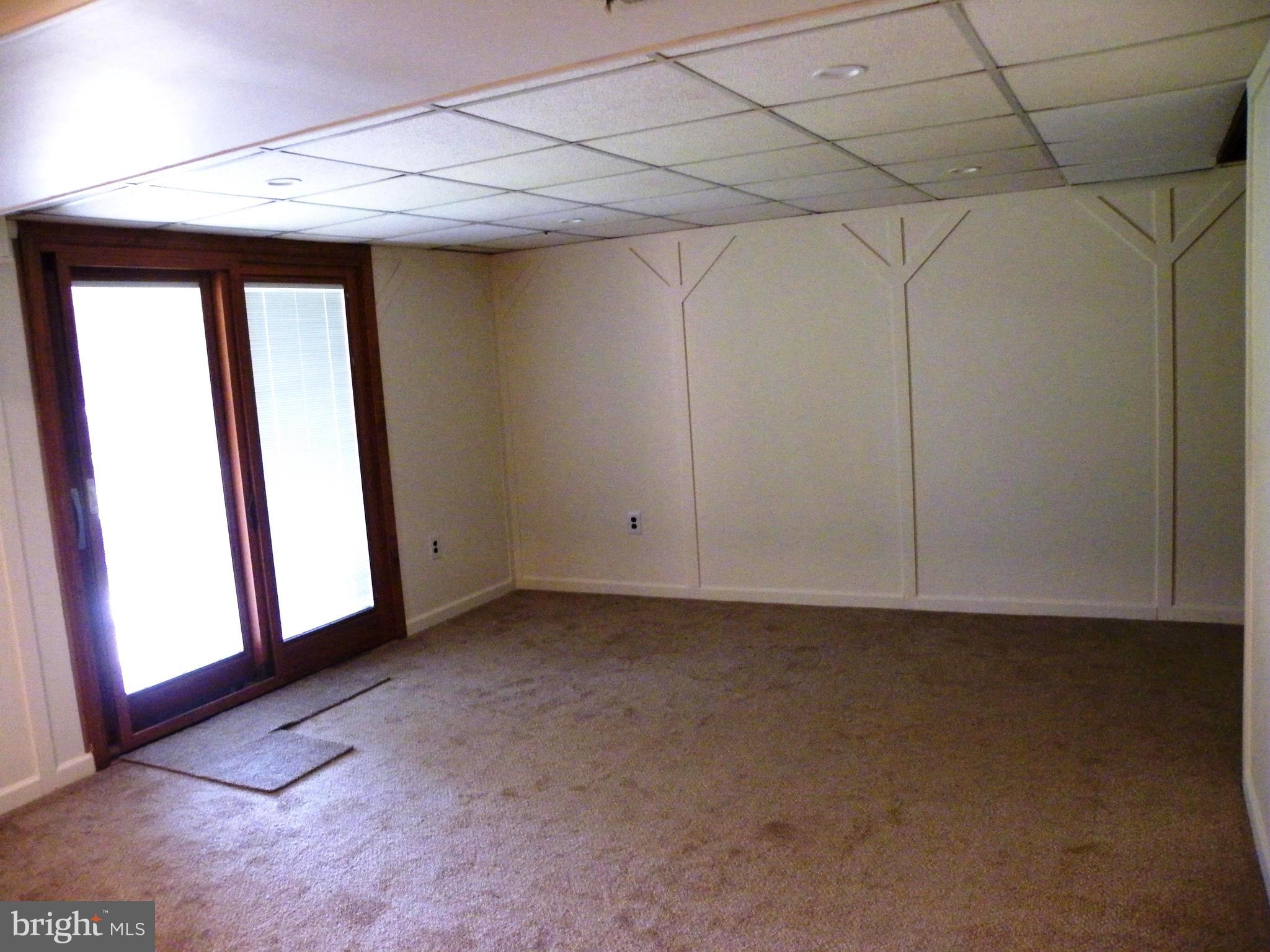 GLENLOCH - Residential Lease