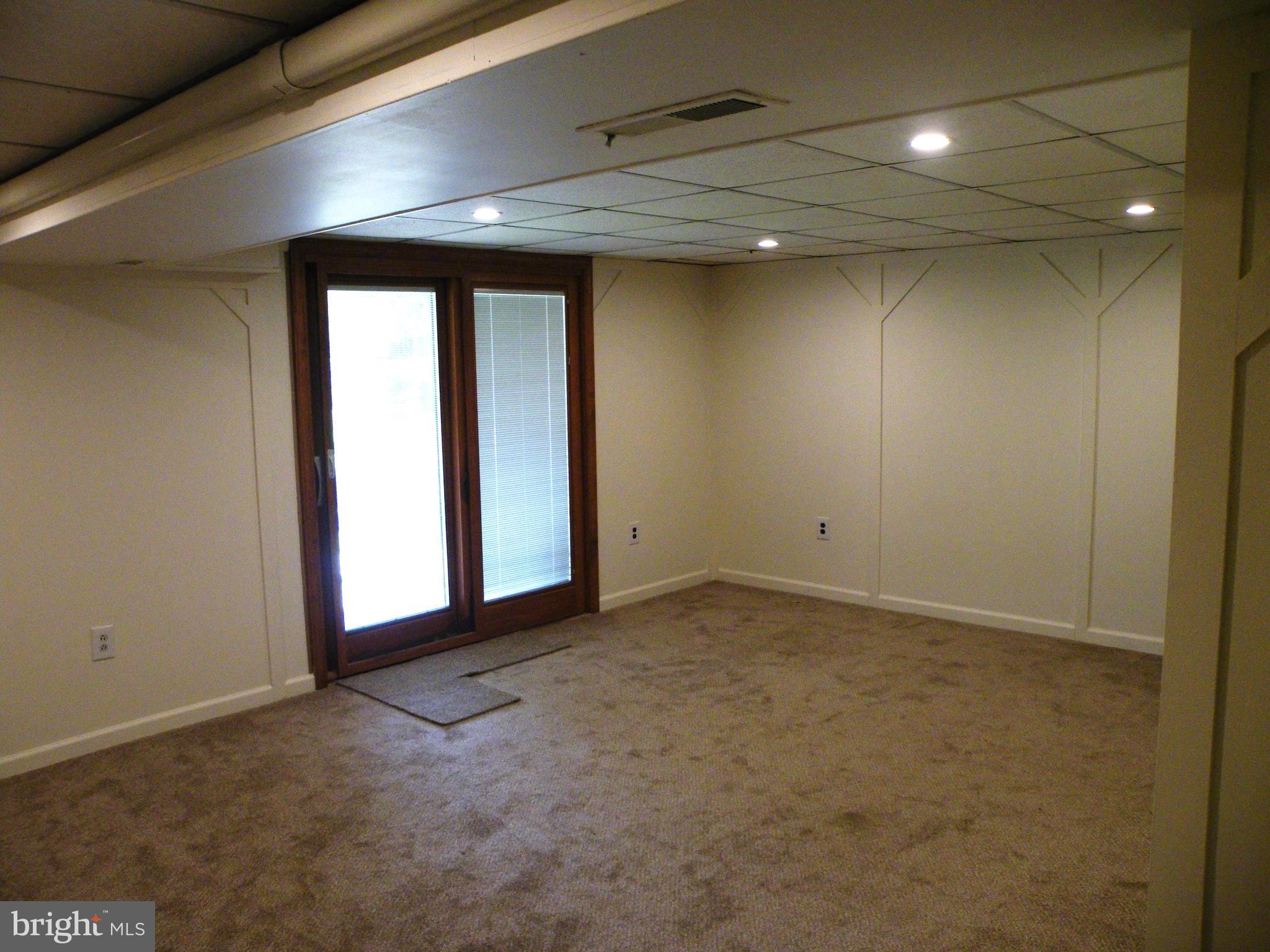 GLENLOCH - Residential Lease