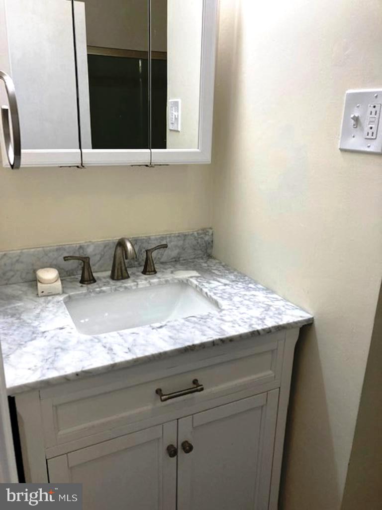 GLENLOCH - Residential Lease