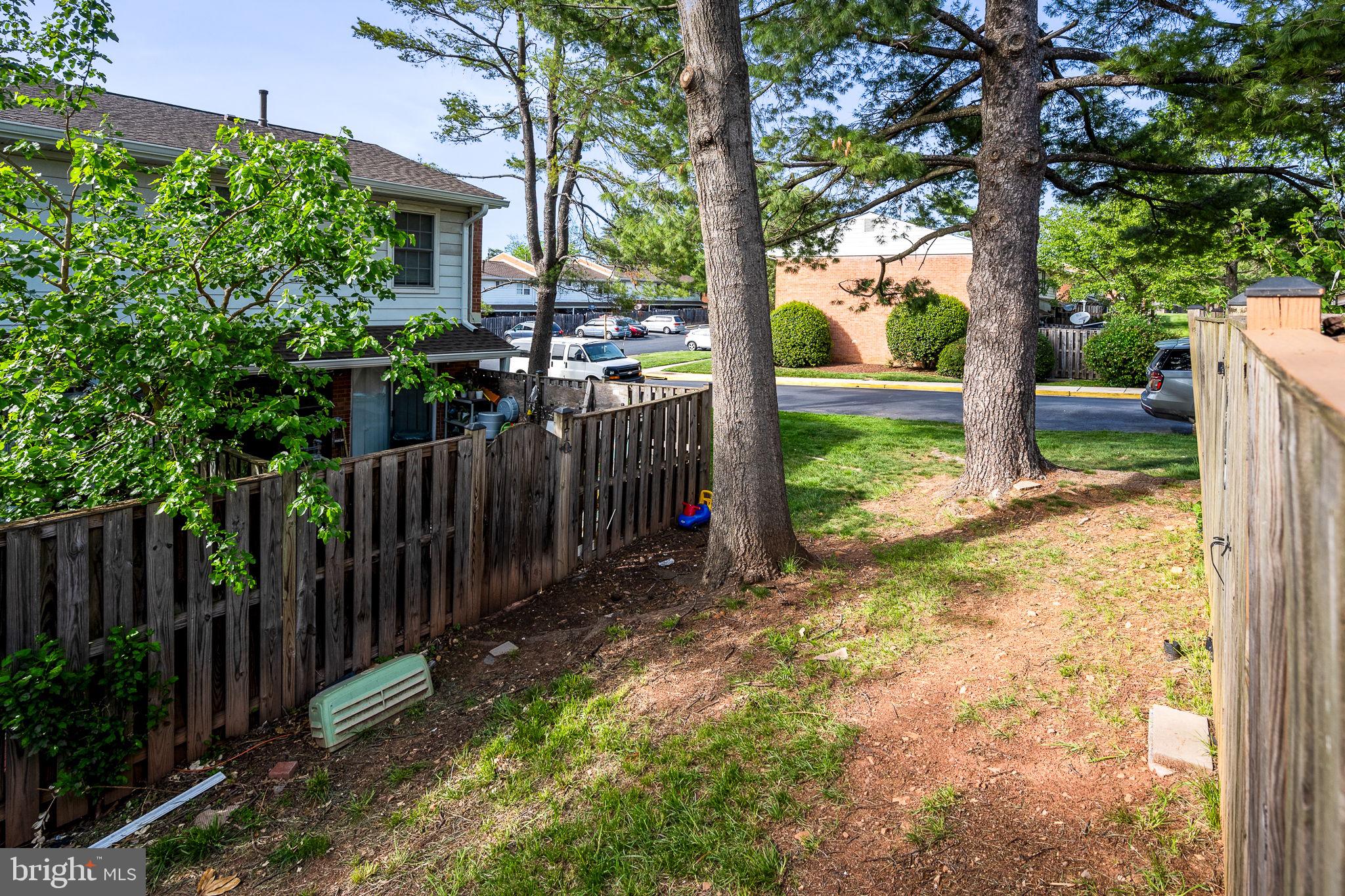 PEMBROOKE - Residential