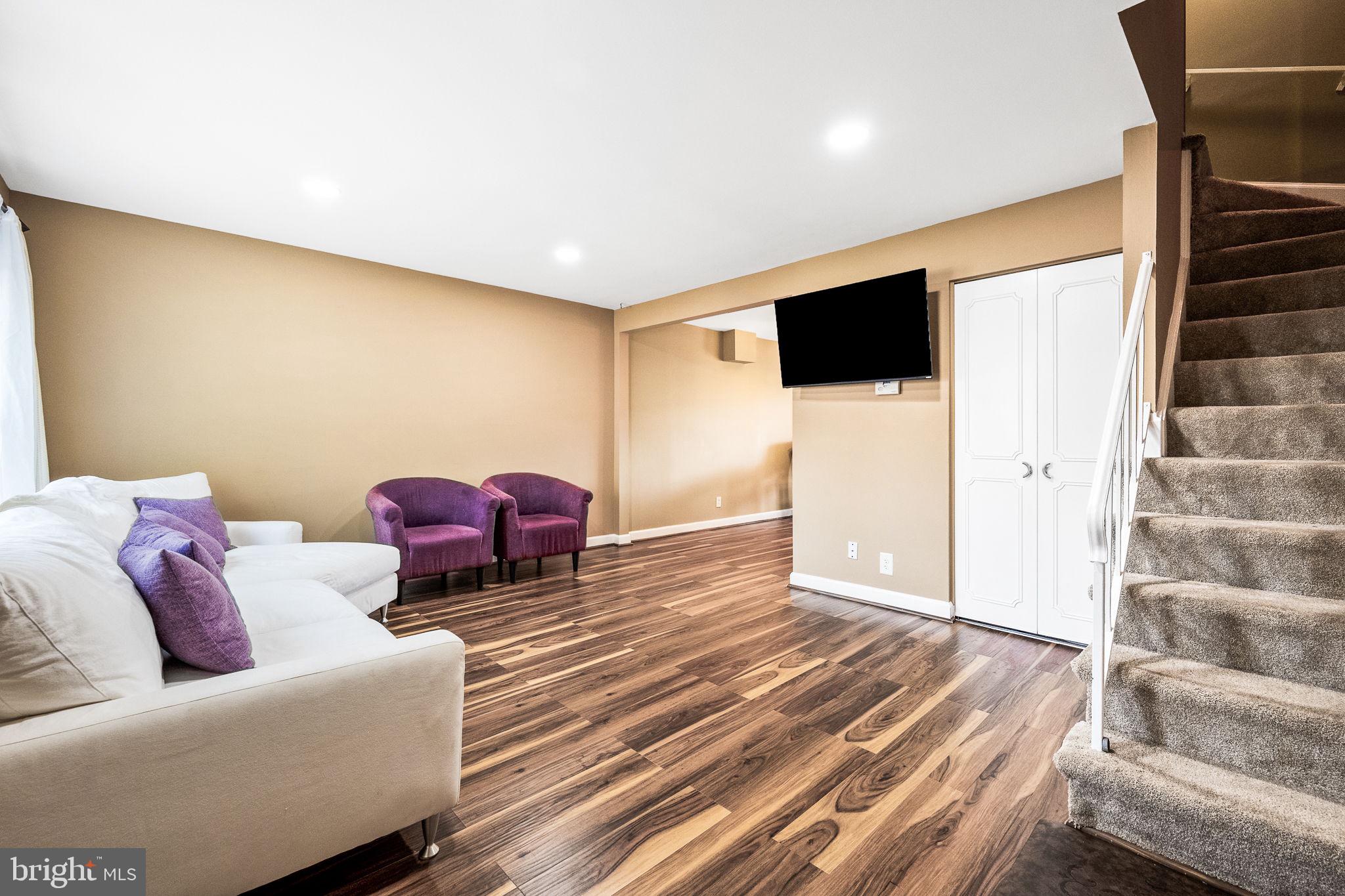 PEMBROOKE - Residential