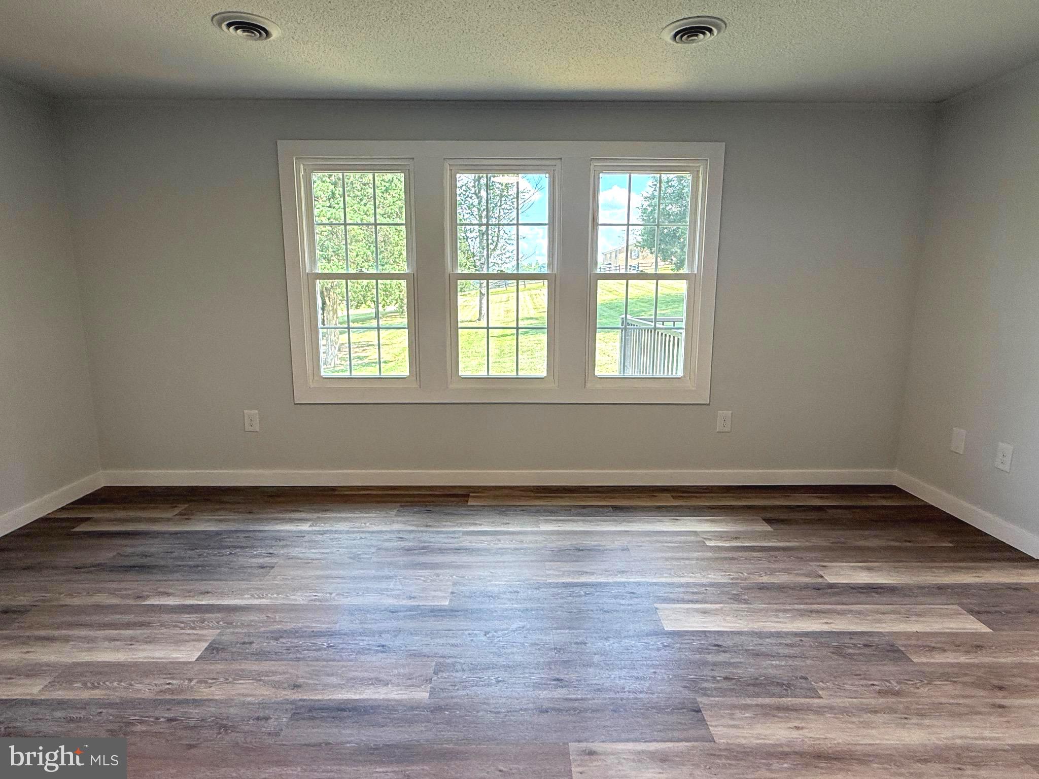 HORSESHOE BEND - Residential