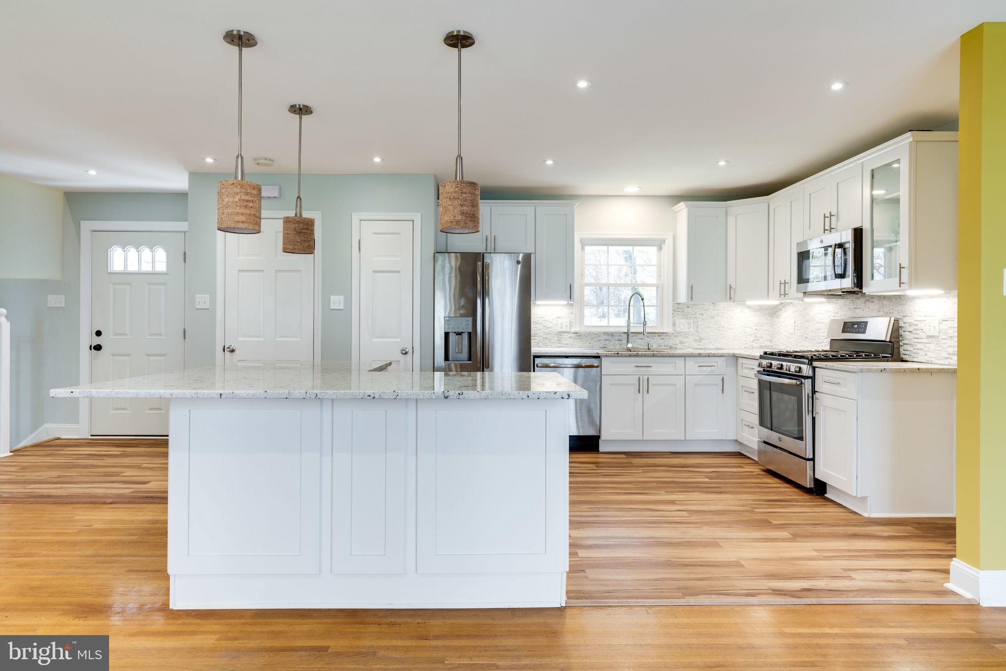 ROLLING VALLEY - Residential Lease