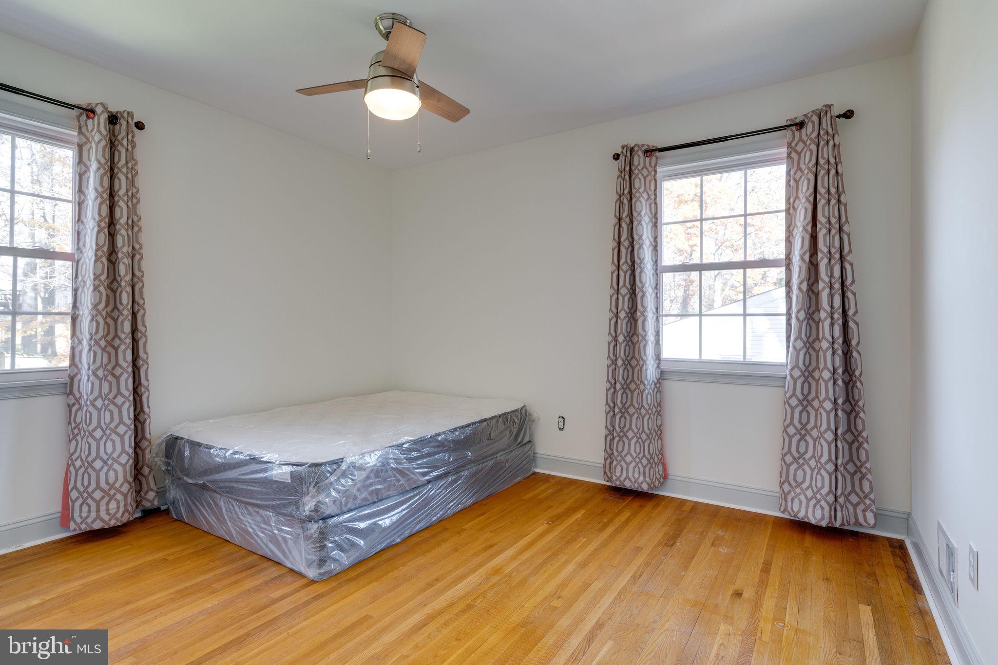 ROLLING VALLEY - Residential Lease