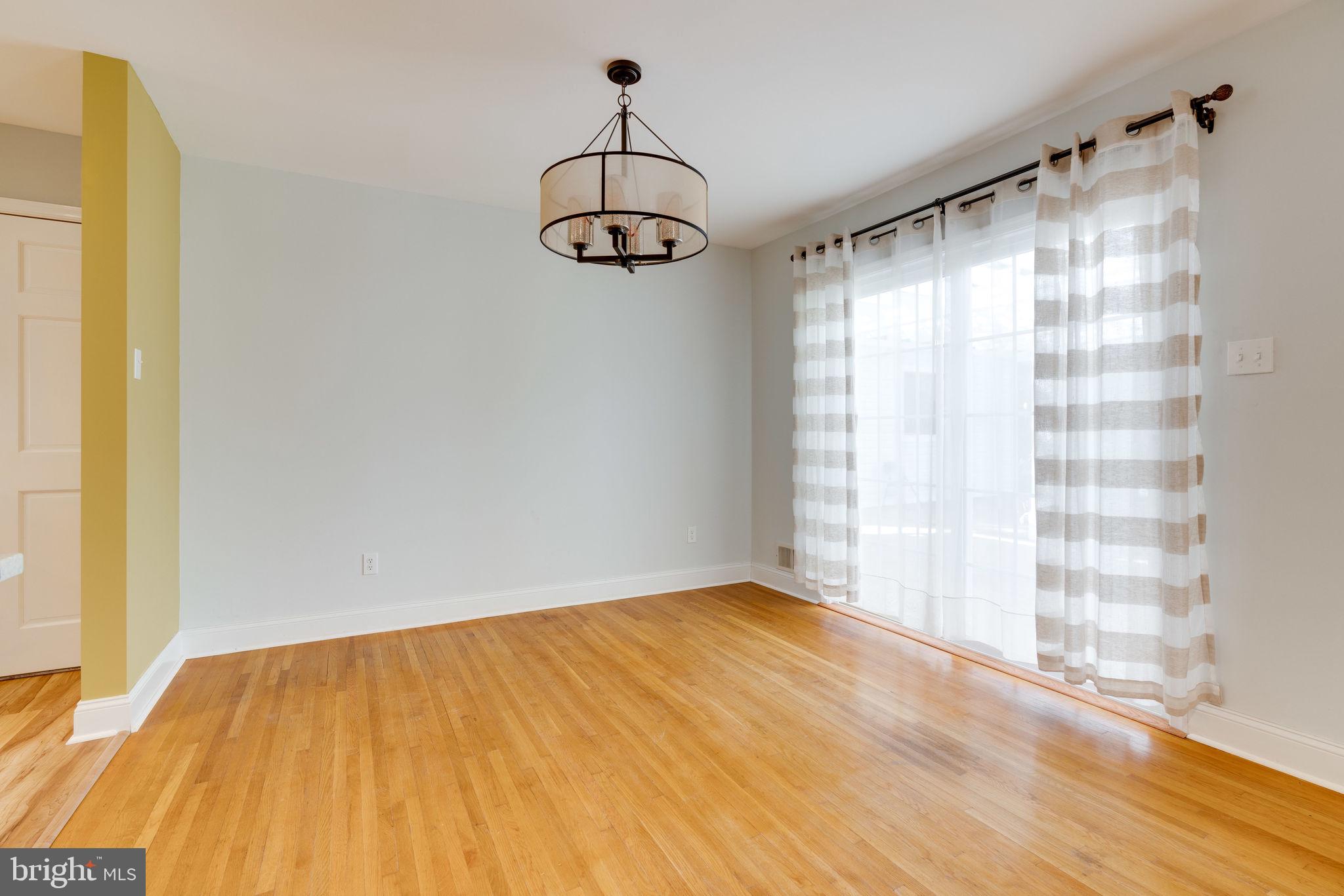 ROLLING VALLEY - Residential Lease