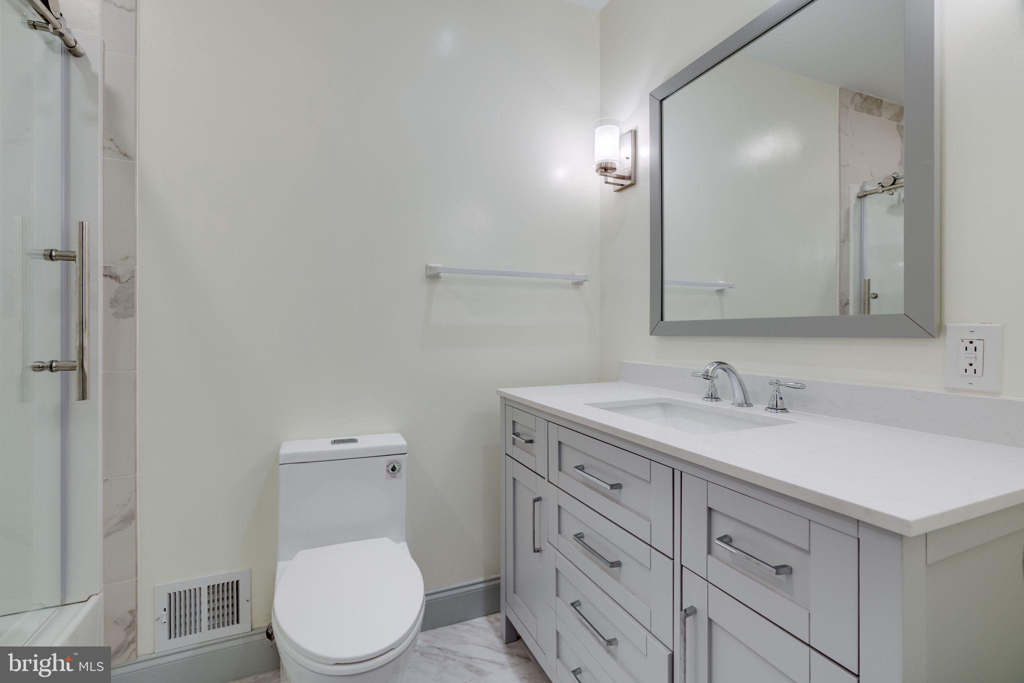 ROLLING VALLEY - Residential Lease