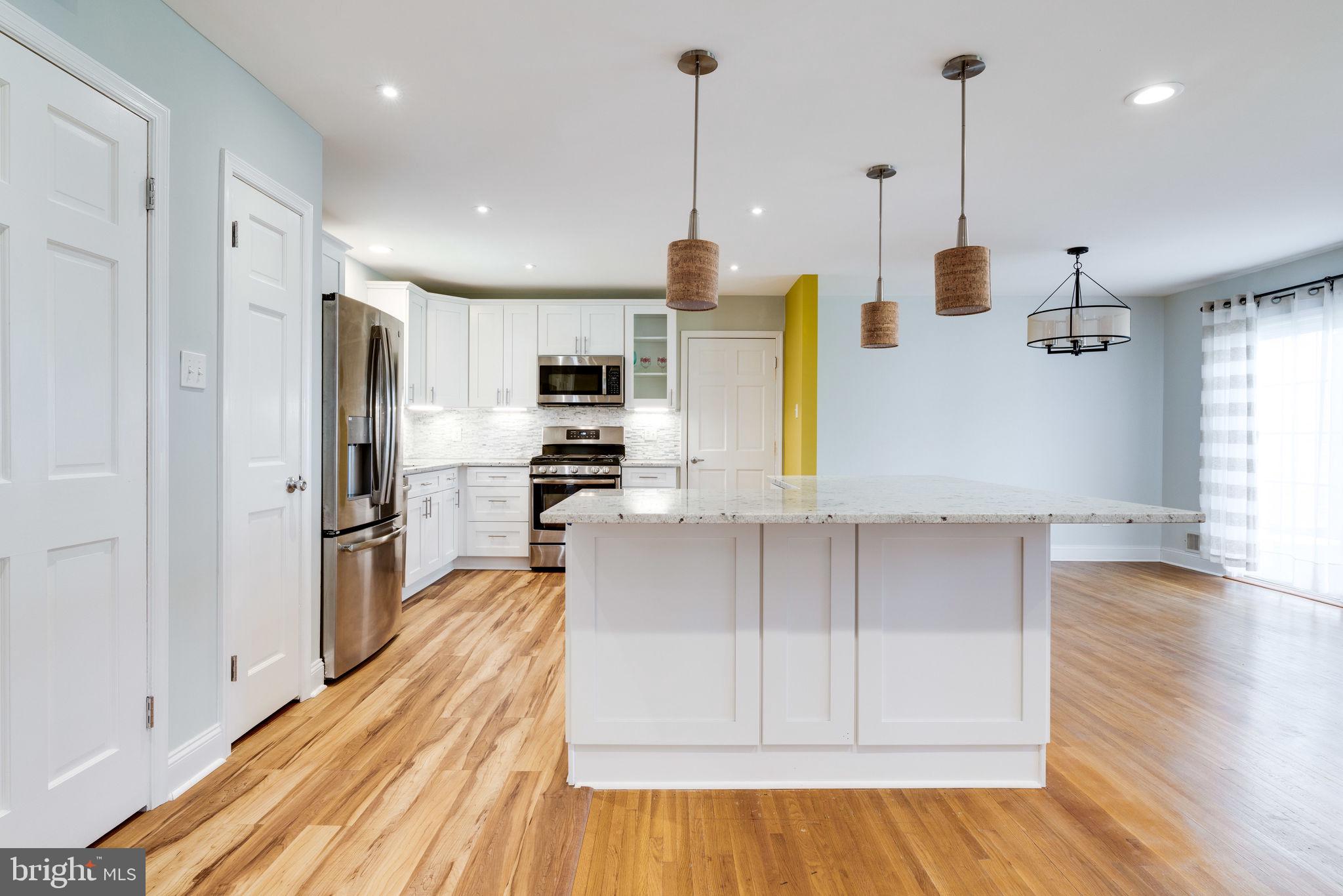 ROLLING VALLEY - Residential Lease