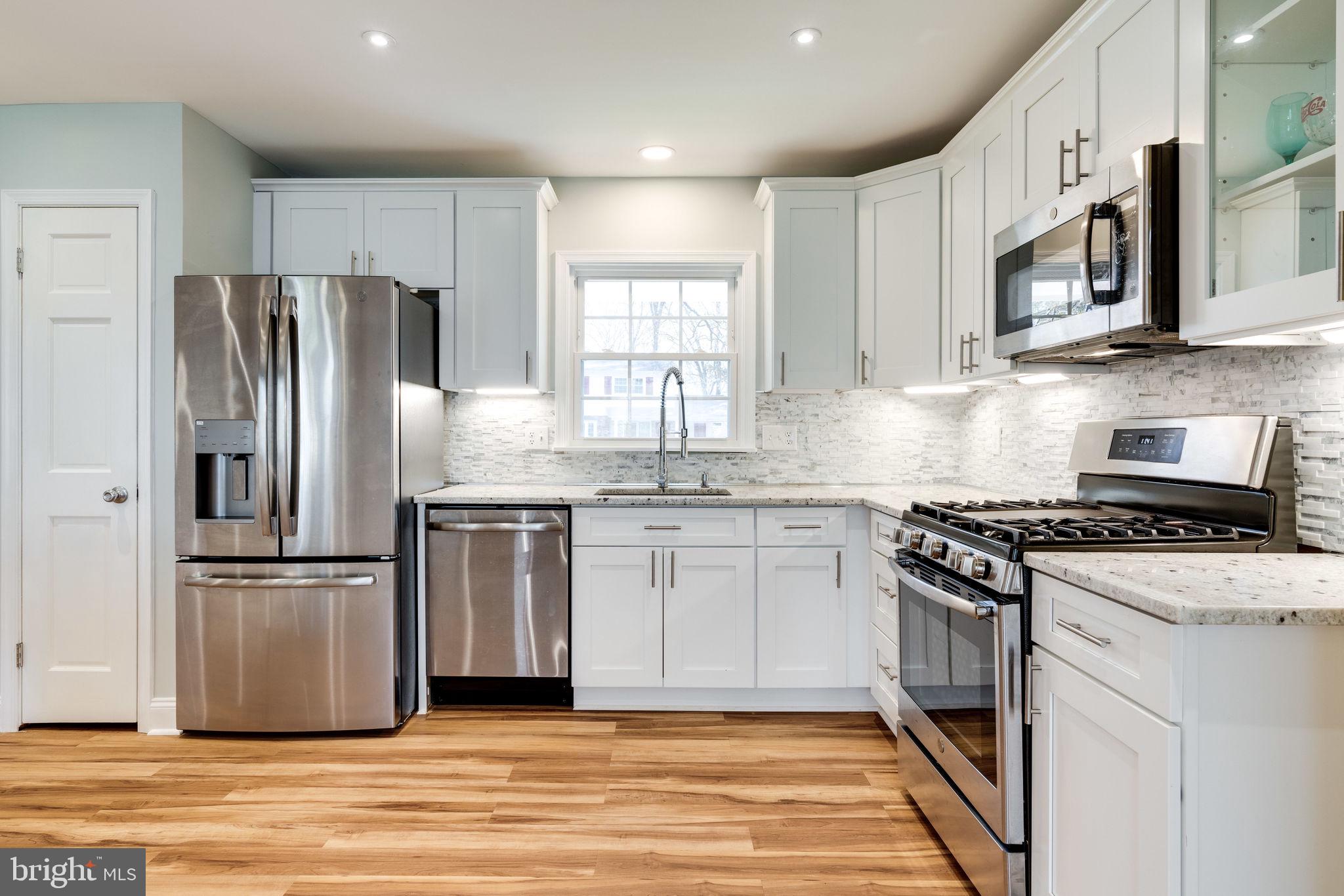 ROLLING VALLEY - Residential Lease