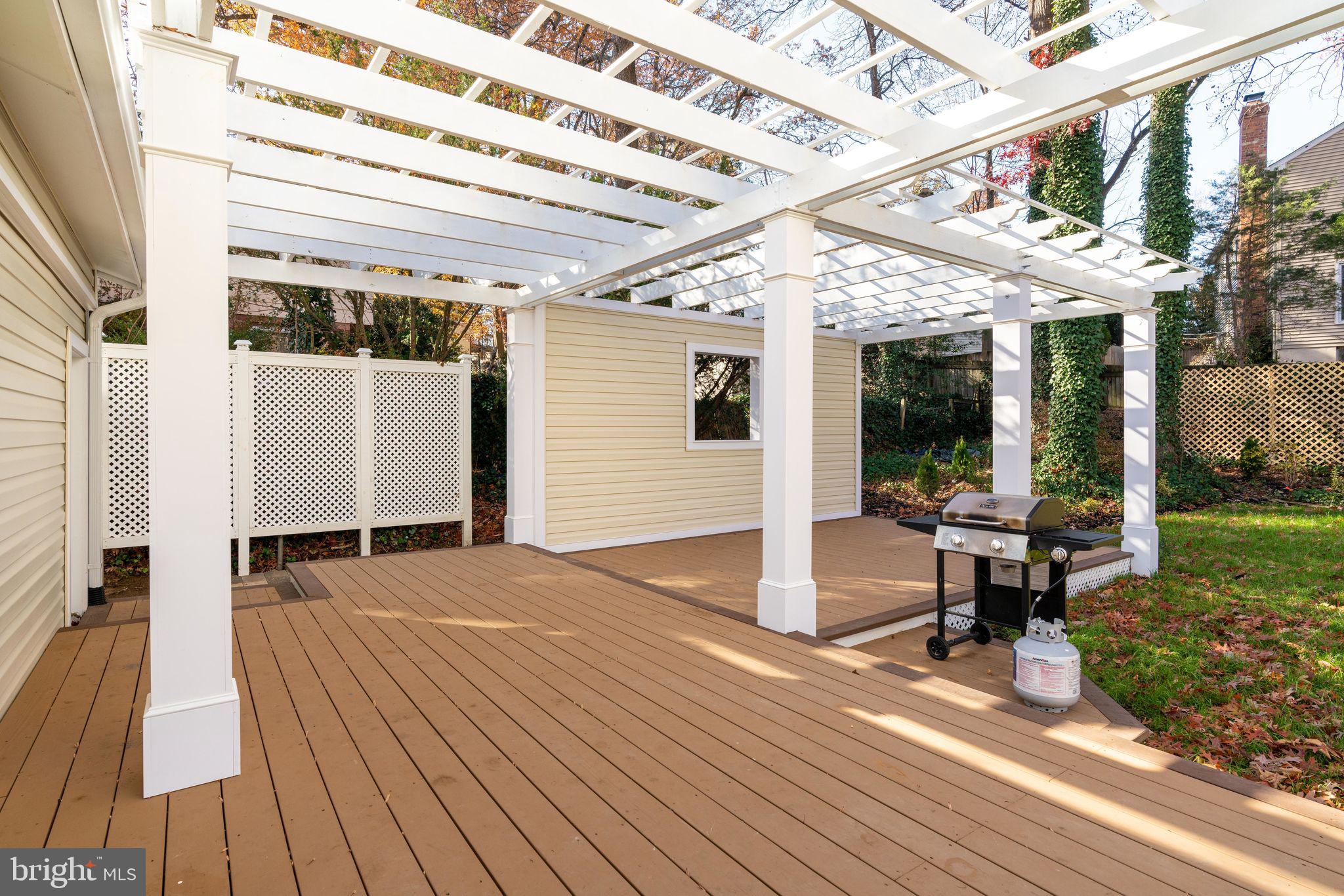 ROLLING VALLEY - Residential Lease