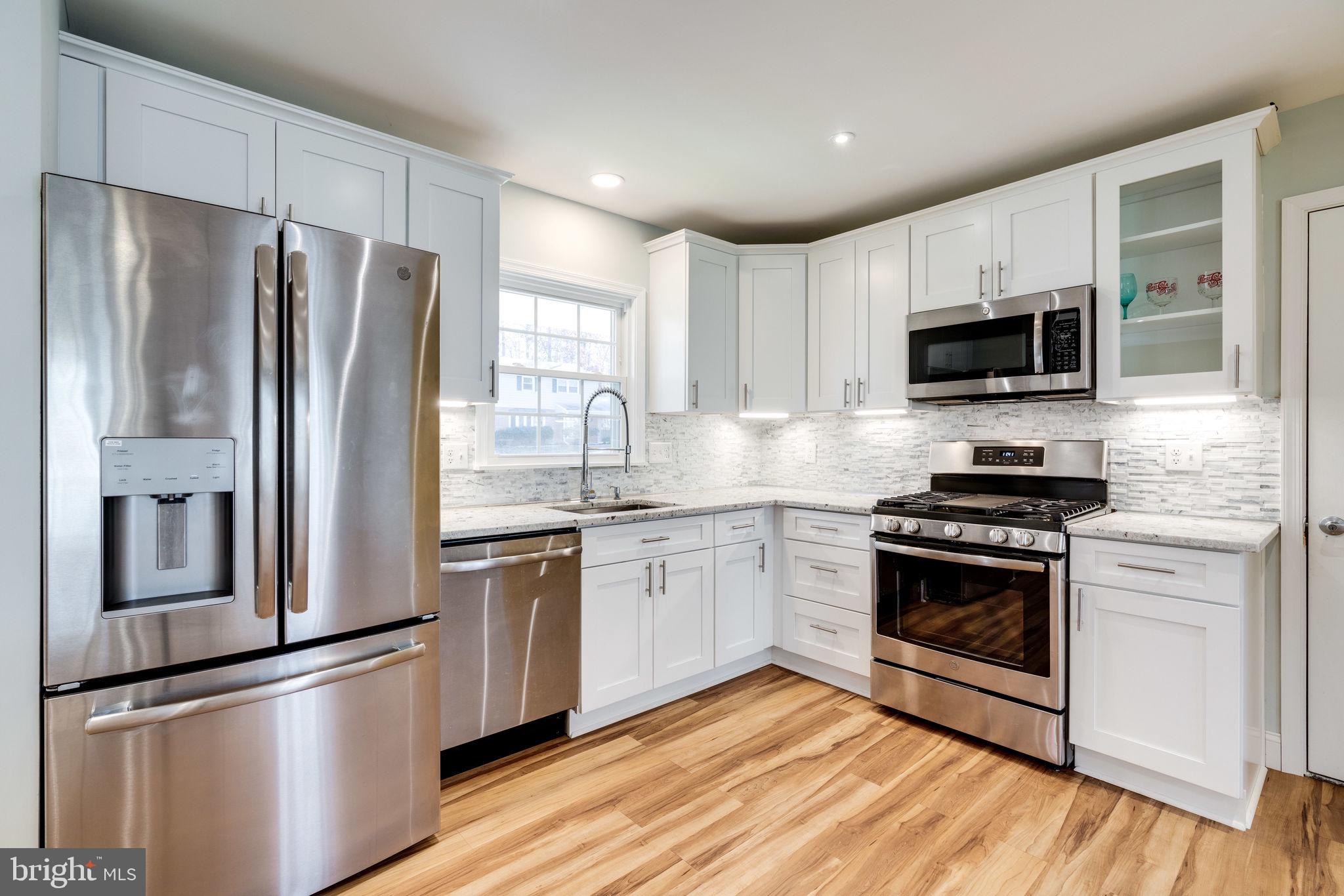 ROLLING VALLEY - Residential Lease