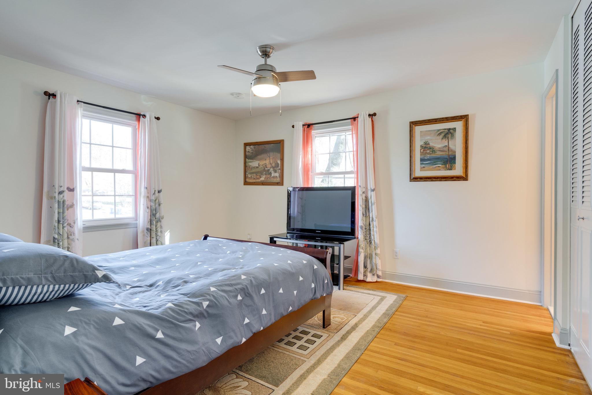 ROLLING VALLEY - Residential Lease