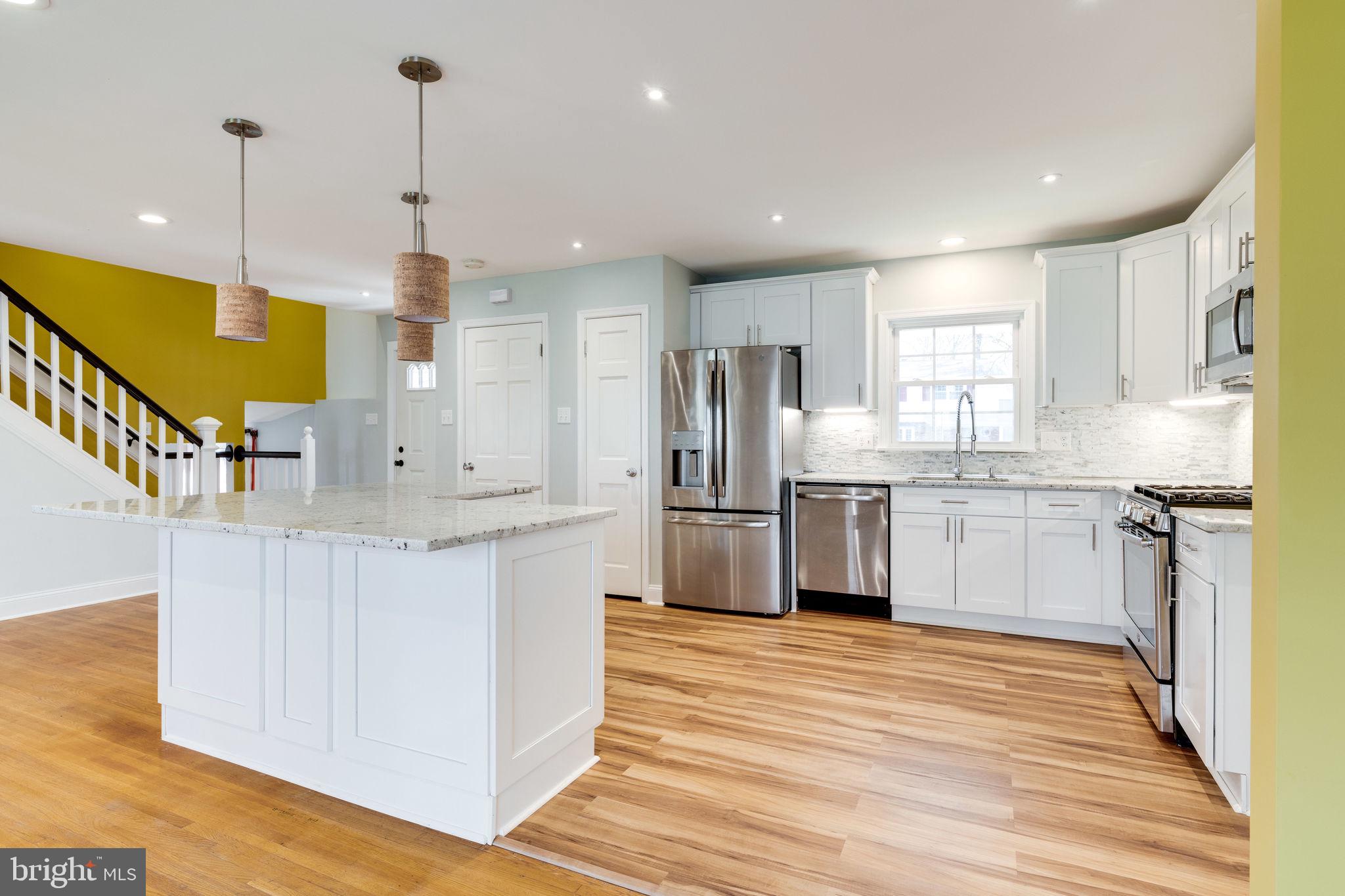 ROLLING VALLEY - Residential Lease