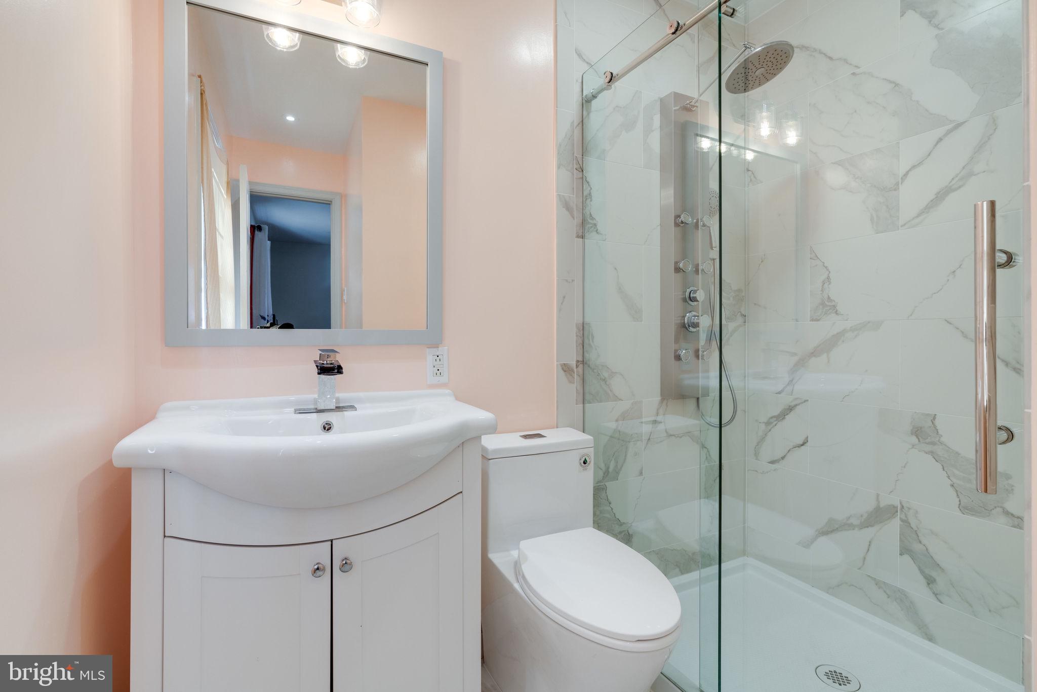 ROLLING VALLEY - Residential Lease