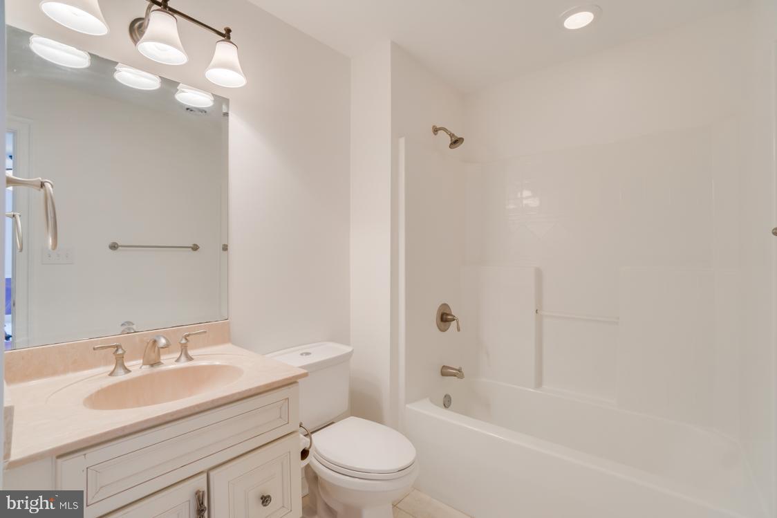 FAWN LAKE - Residential