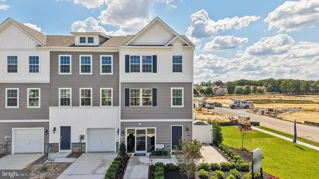 122 Essex Drive, Sicklerville, NJ 08081