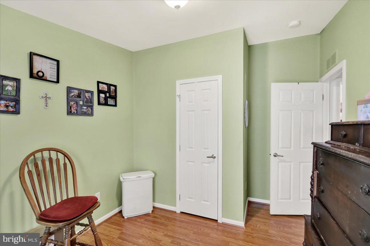 SUMMIT CREST - Residential