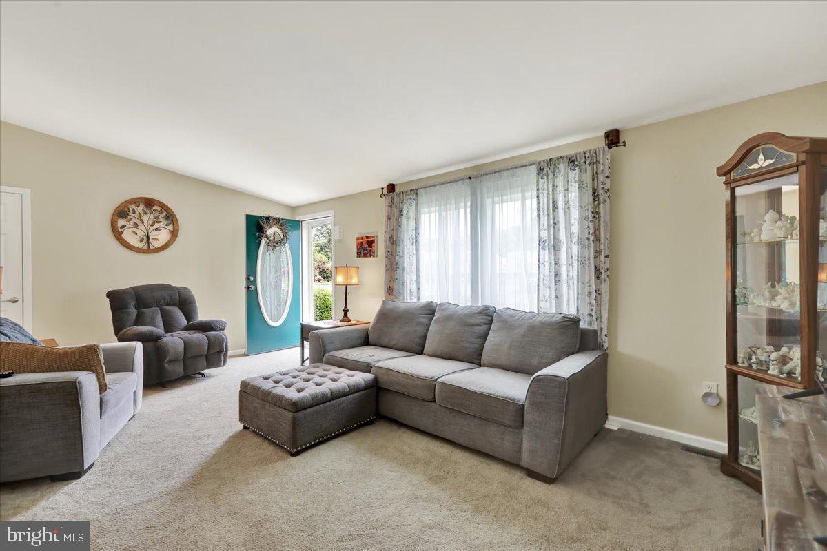 SUMMIT CREST - Residential