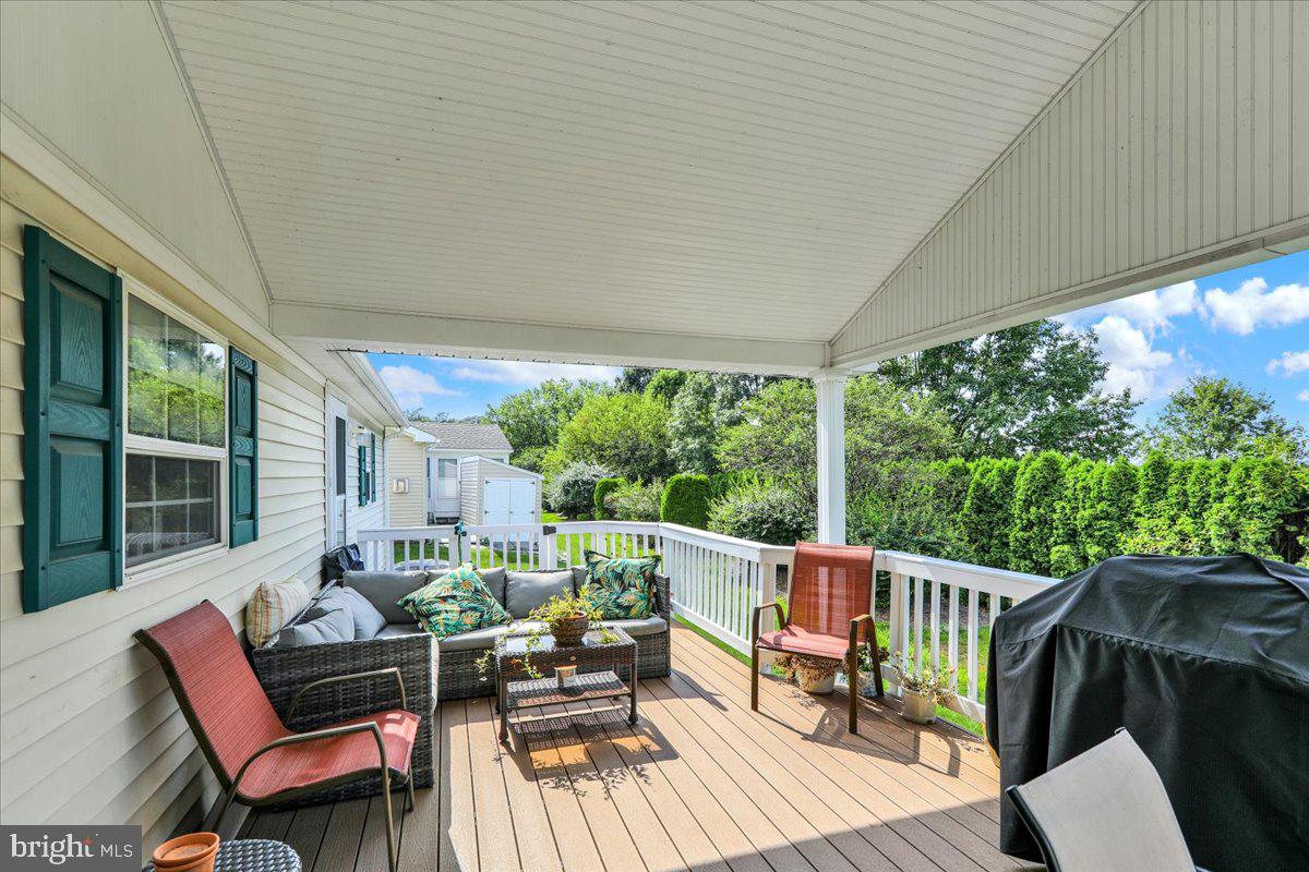 SUMMIT CREST - Residential