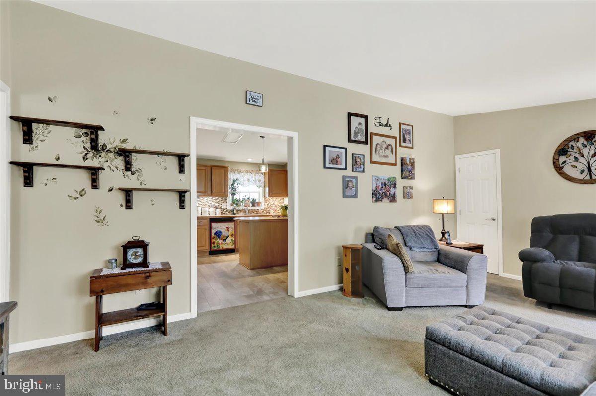 SUMMIT CREST - Residential